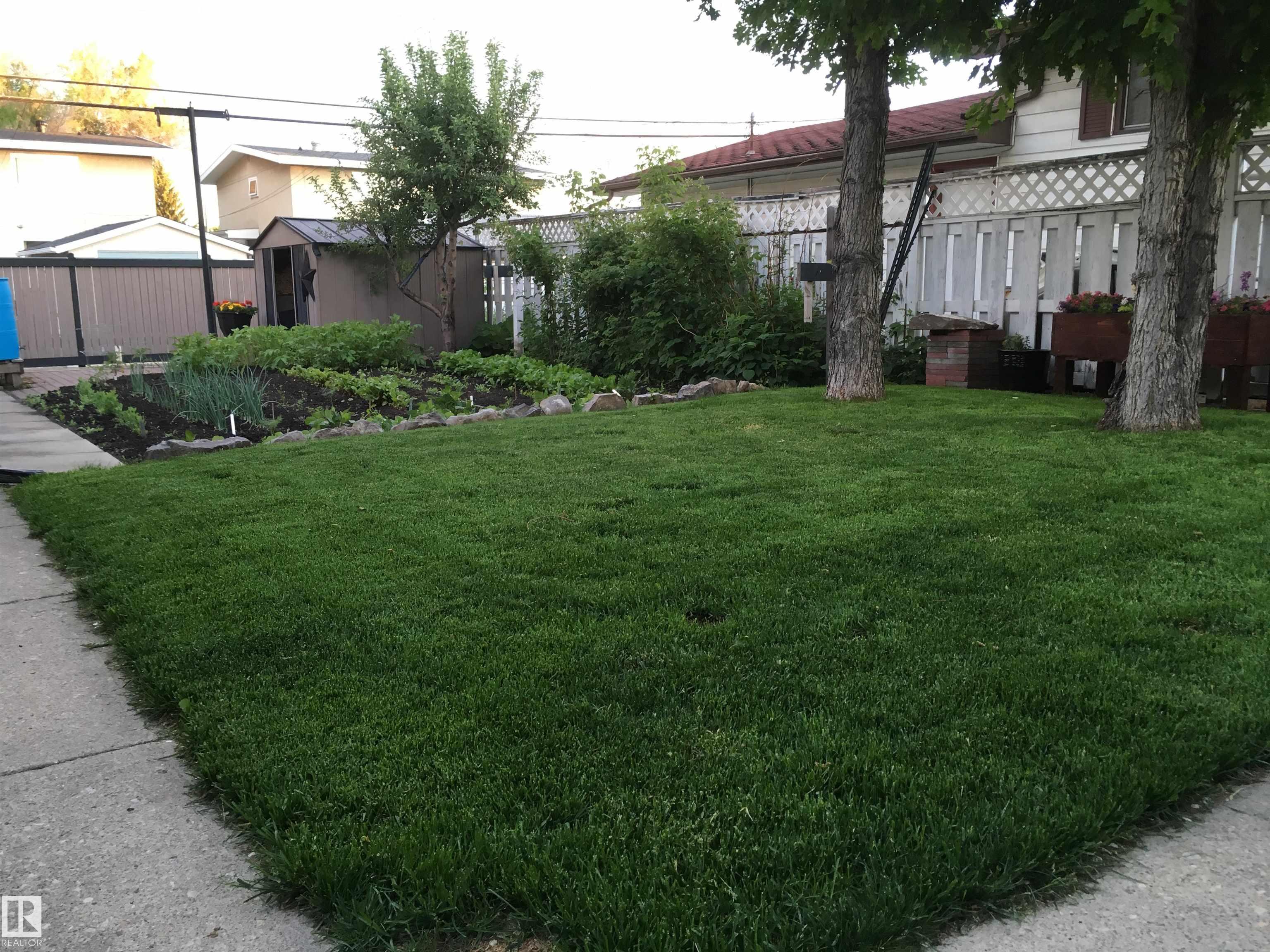 Photo 44 at 6052 105b Street NW, Pleasantview, Edmonton