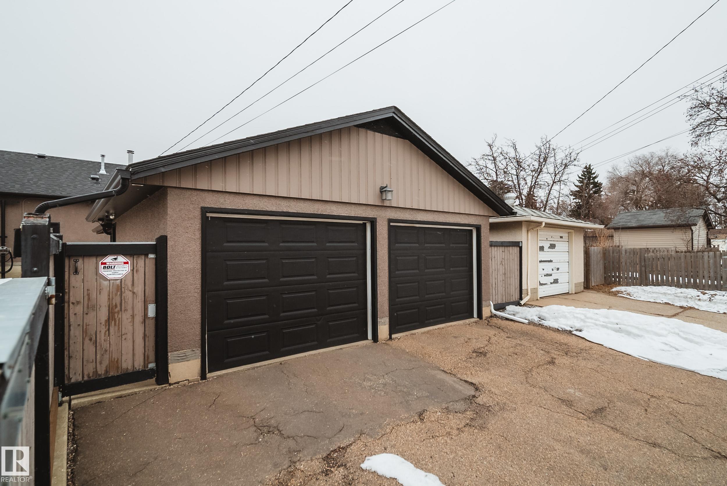 Photo 49 at 6052 105b Street NW, Pleasantview, Edmonton