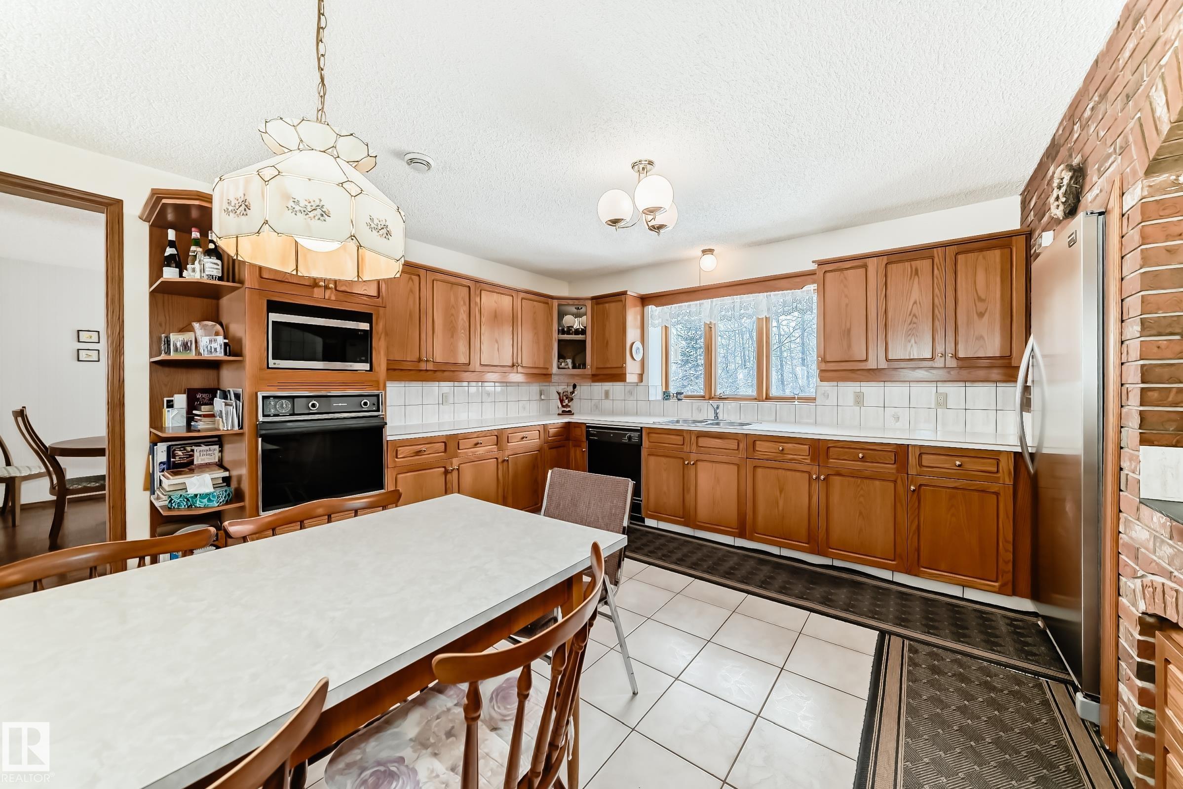 Photo 15 at 3 - 53333 Rge Road 20, Chateau Heights, Rural Parkland County