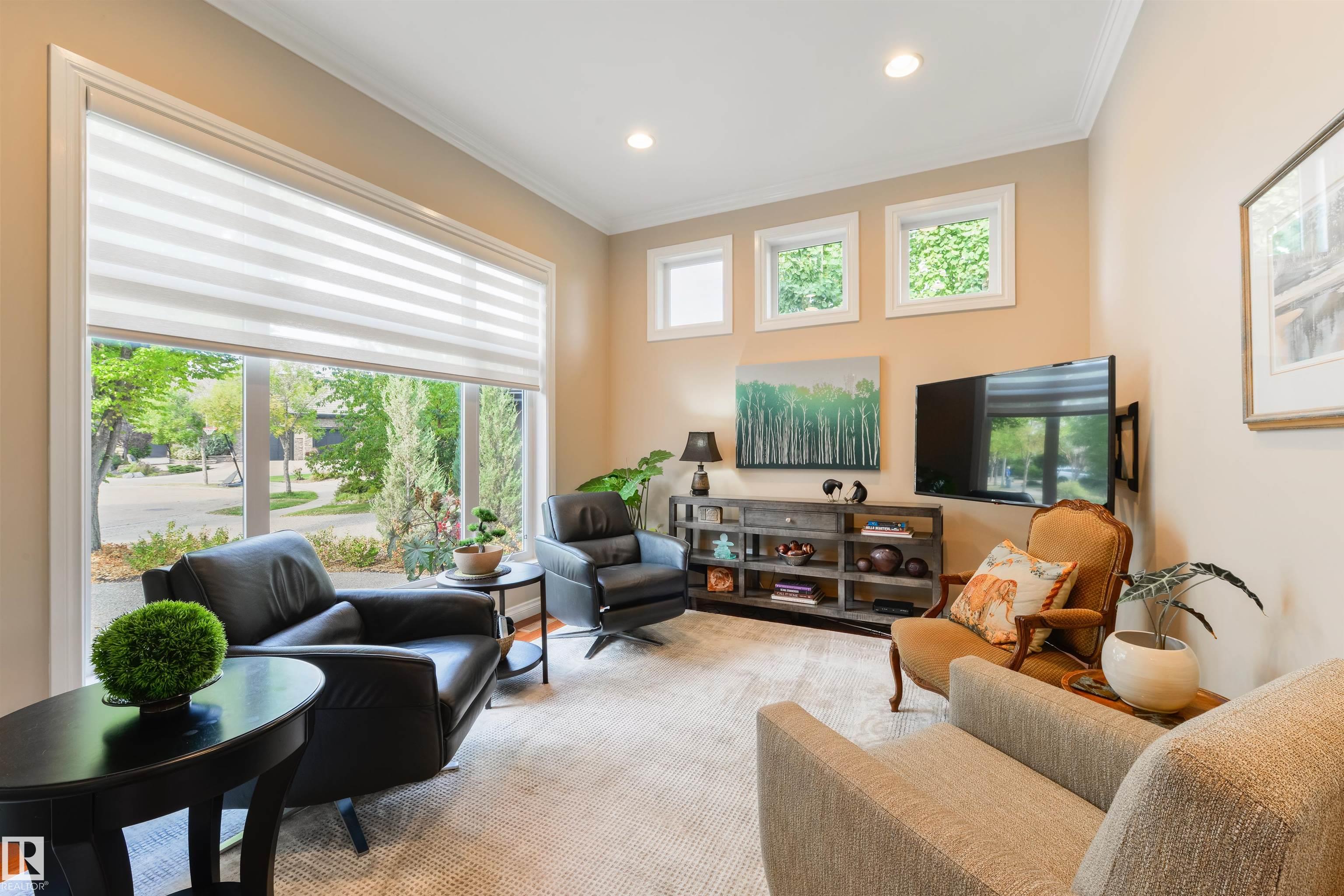 Photo 11 at 310 Caldwell Close NW, Cameron Heights, Edmonton