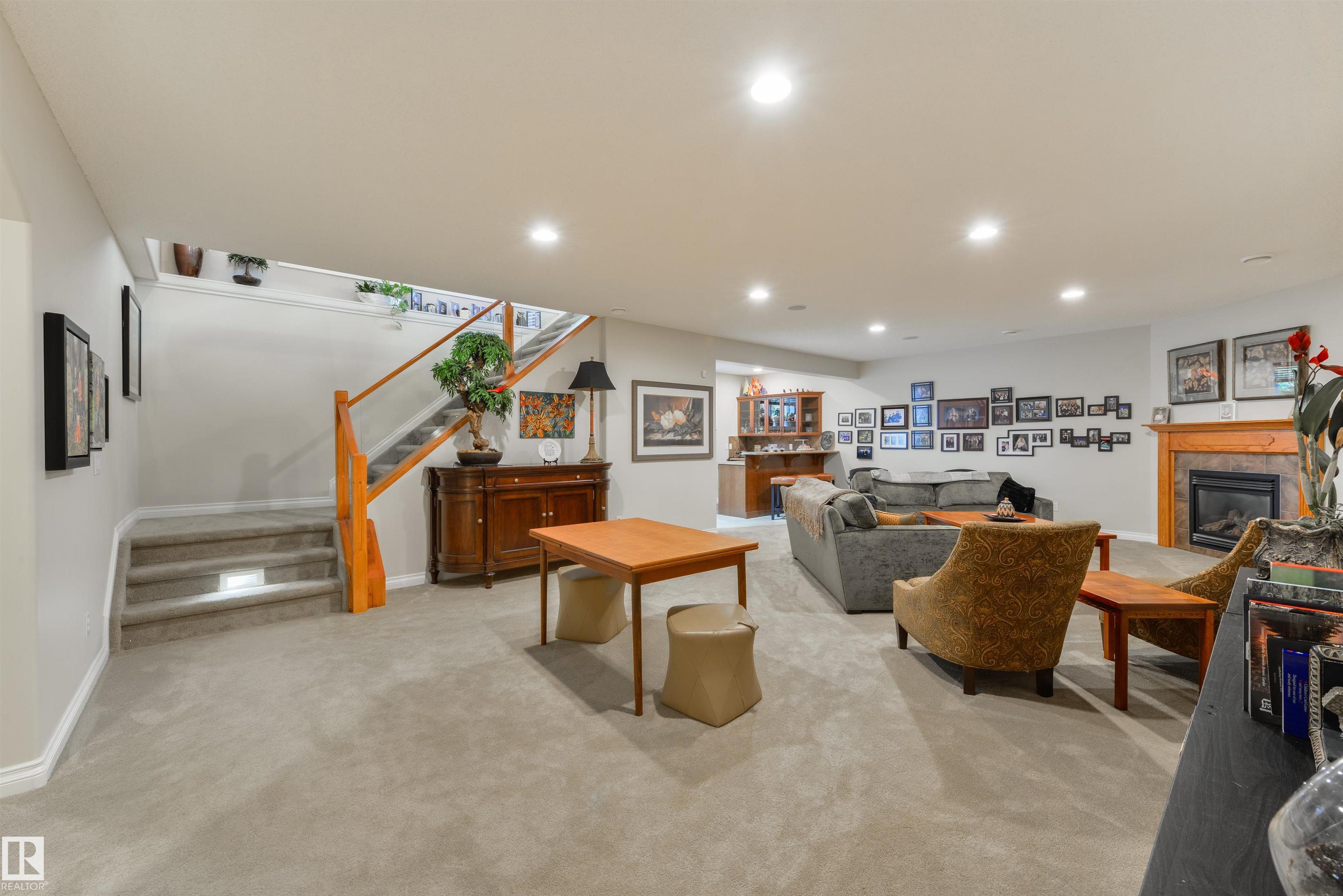 Photo 31 at 310 Caldwell Close NW, Cameron Heights, Edmonton