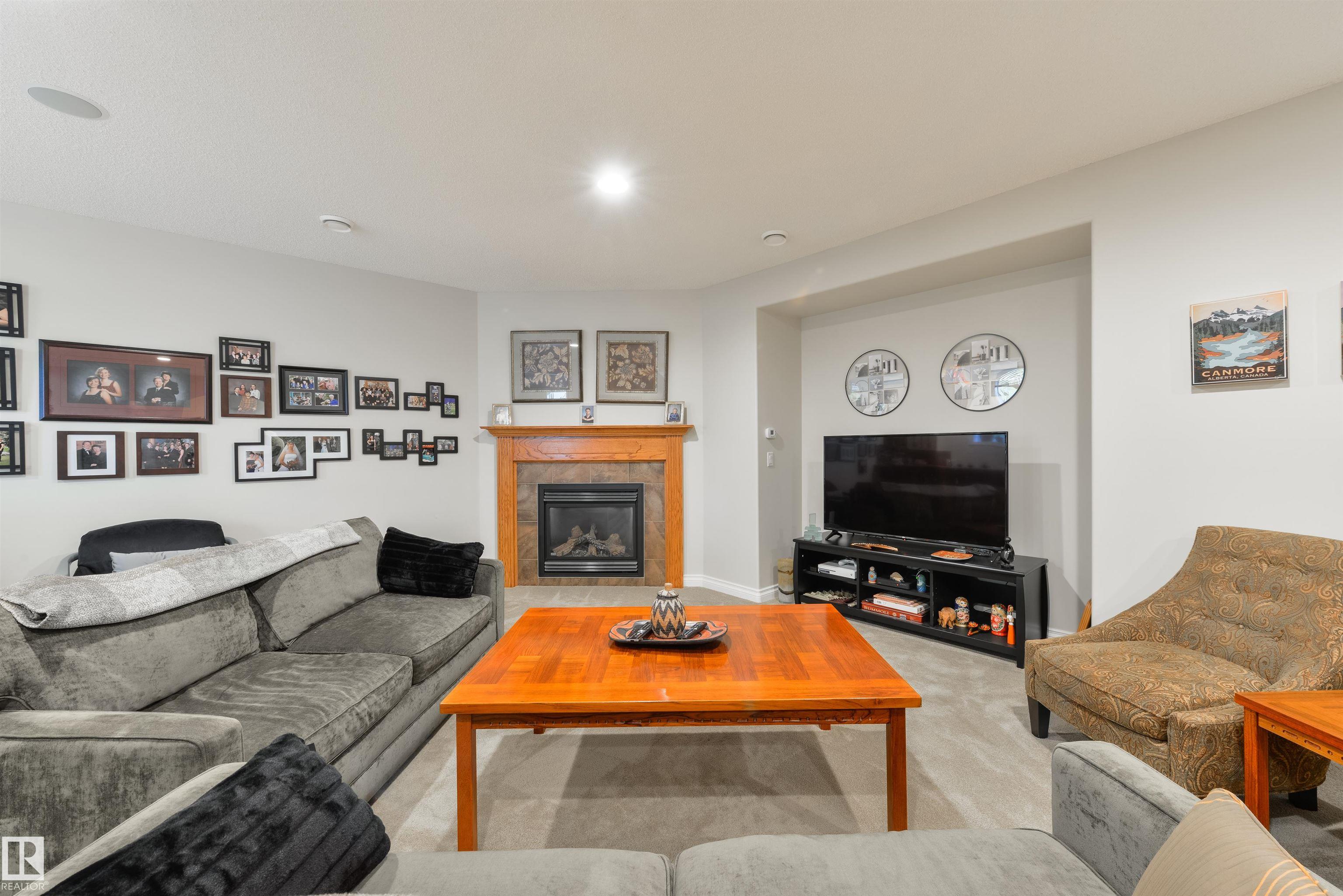 Photo 33 at 310 Caldwell Close NW, Cameron Heights, Edmonton