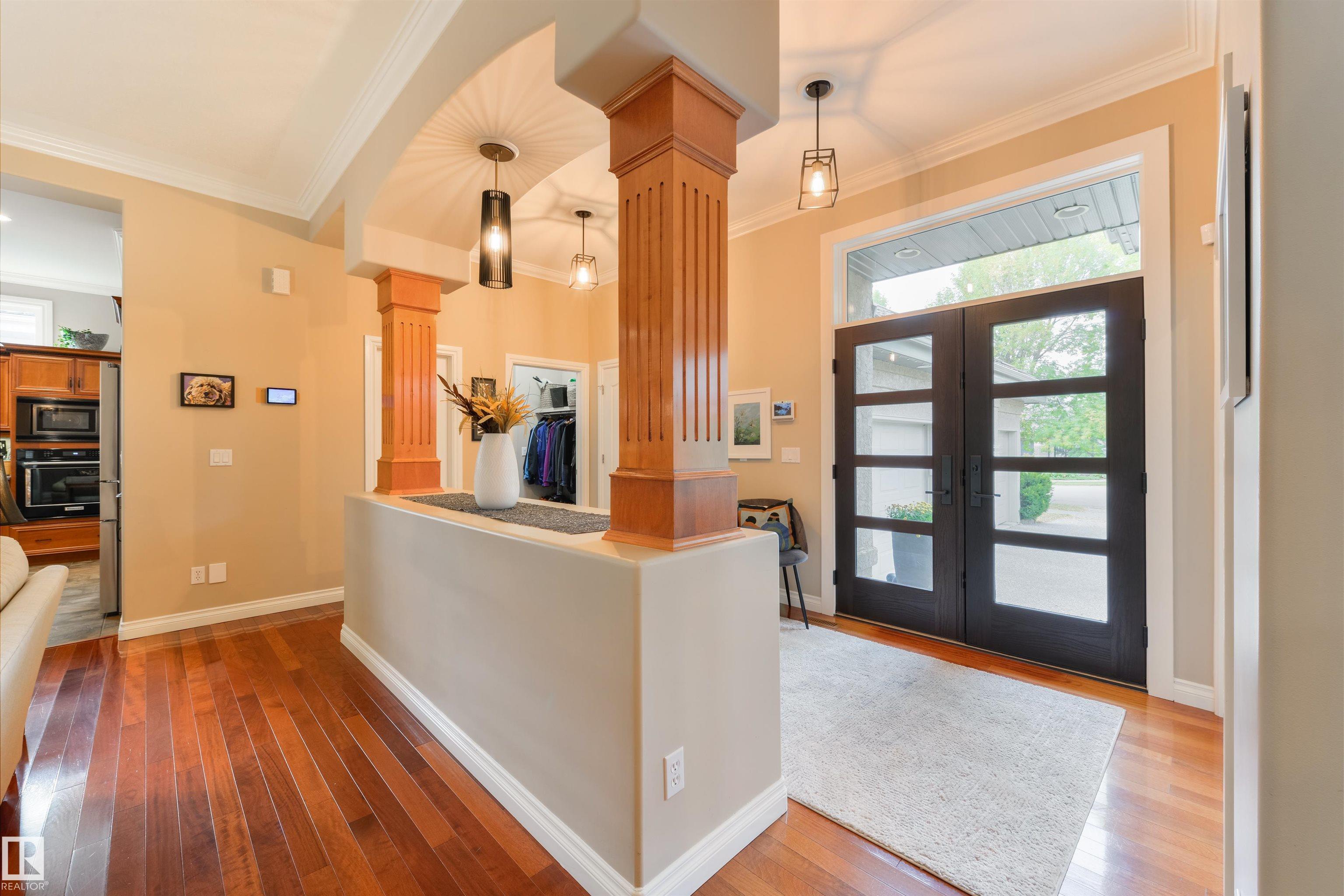 310 Caldwell Close NW, Cameron Heights, Edmonton