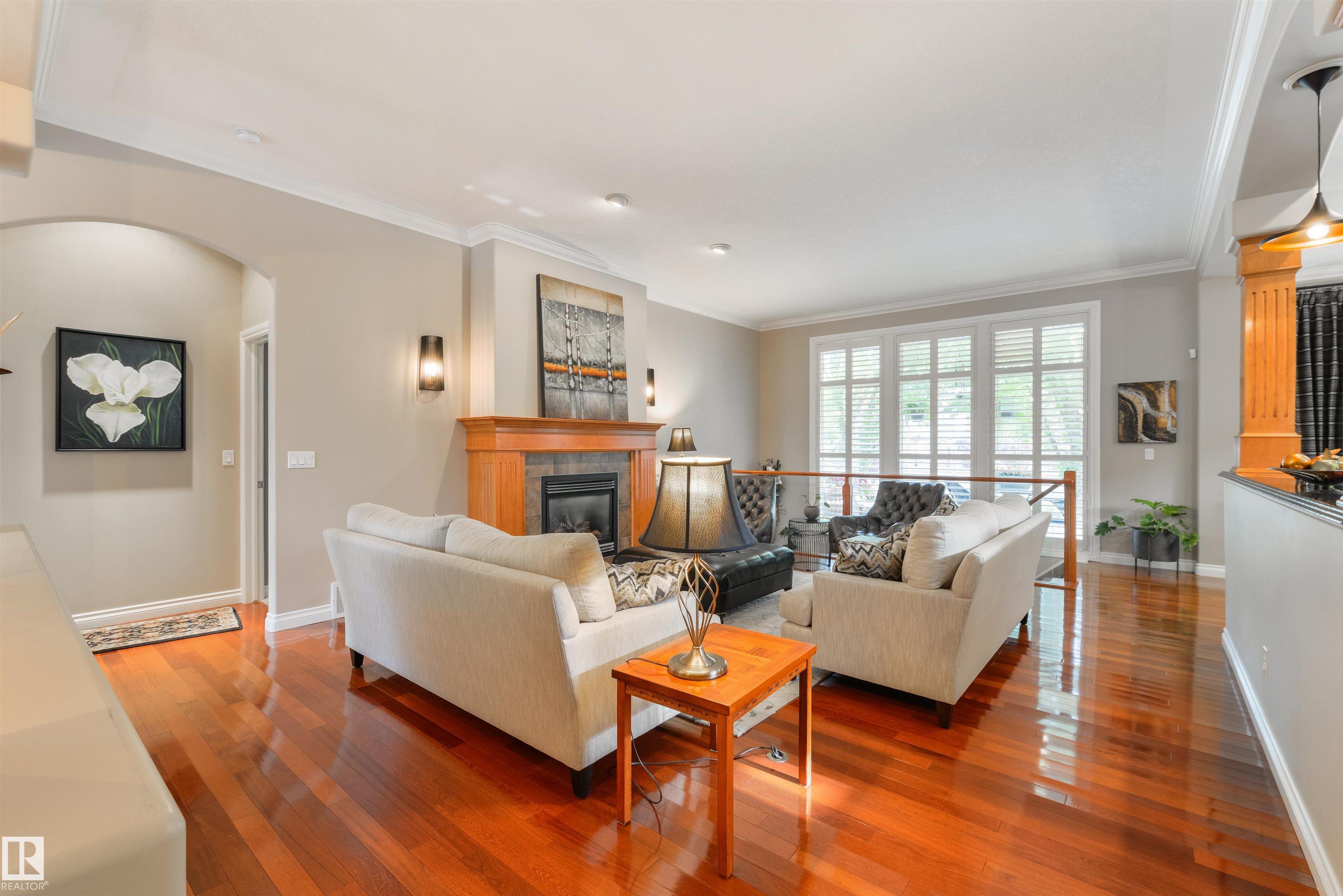 Photo 9 at 310 Caldwell Close NW, Cameron Heights, Edmonton