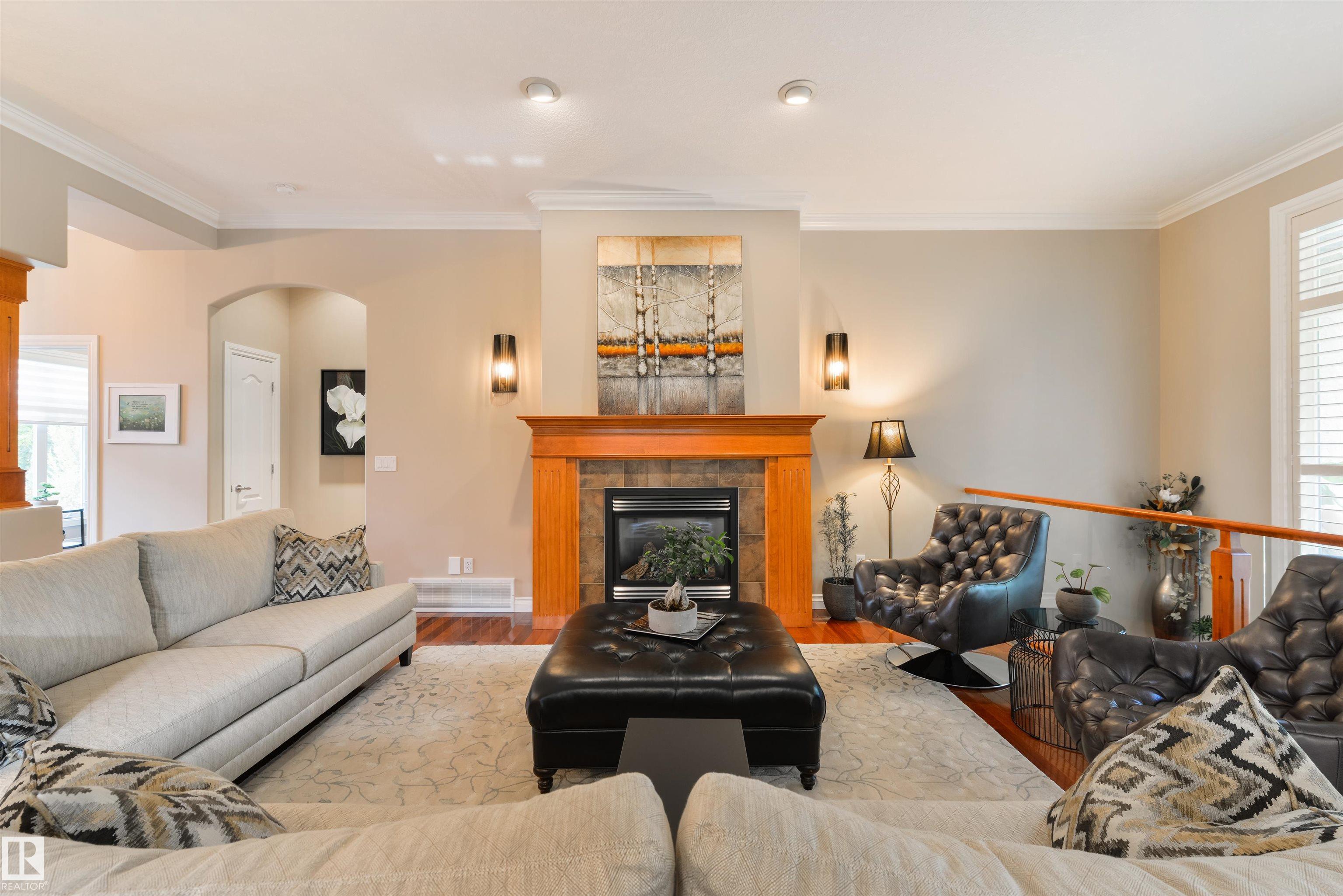 Photo 10 at 310 Caldwell Close NW, Cameron Heights, Edmonton