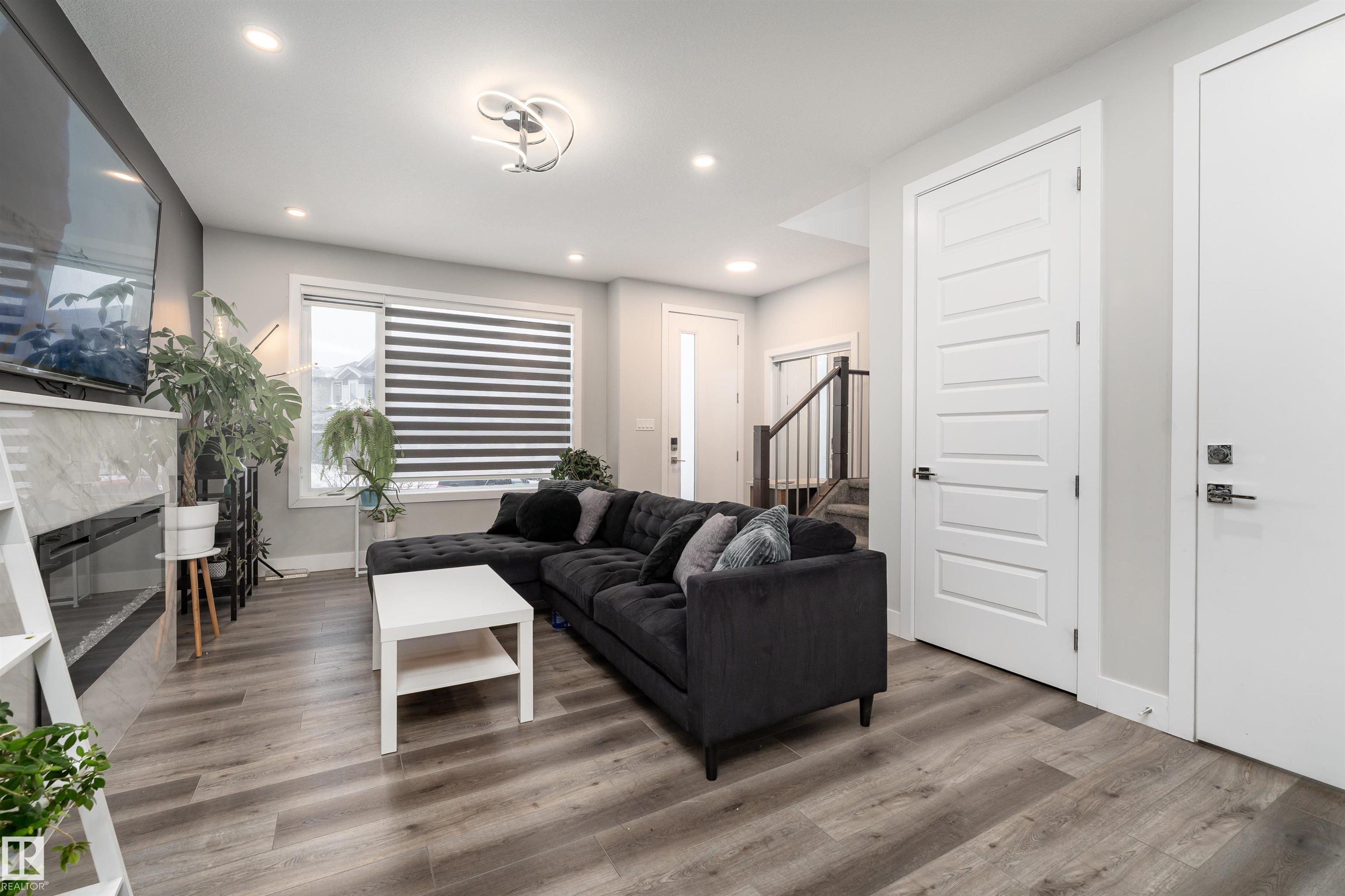 9338 Pear Link SW, The Orchards At Ellerslie, Edmonton