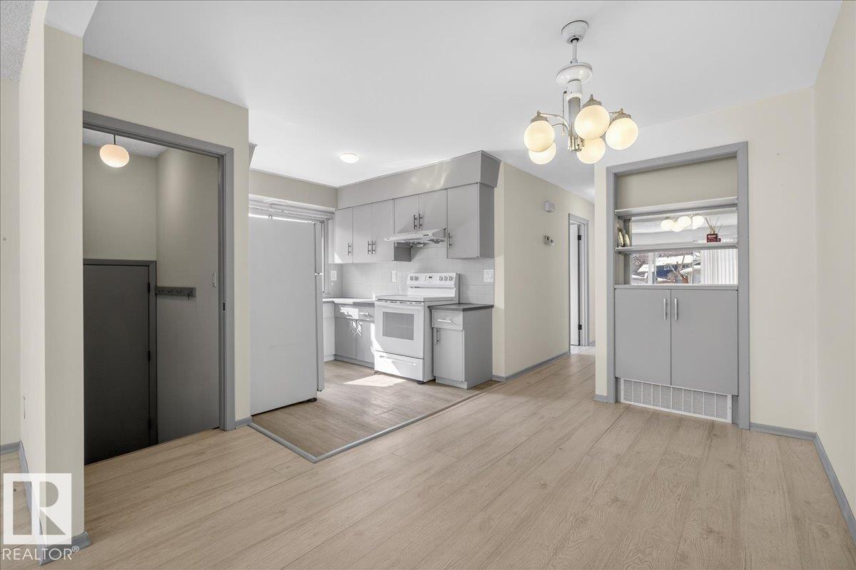 Photo 7 at 11836 42 Street NW, Beacon Heights, Edmonton