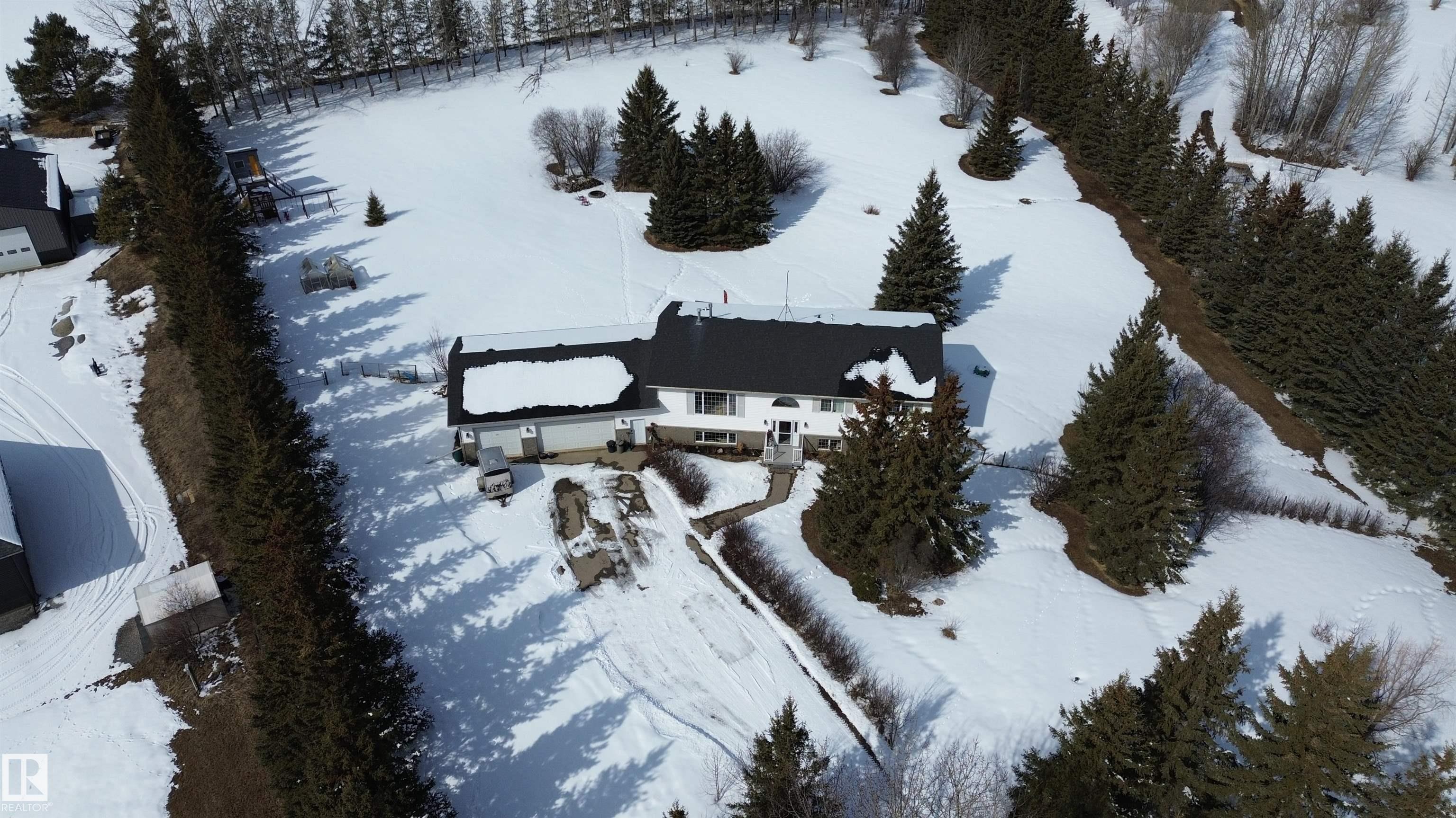 #27 52516 RGE ROAD 13 3