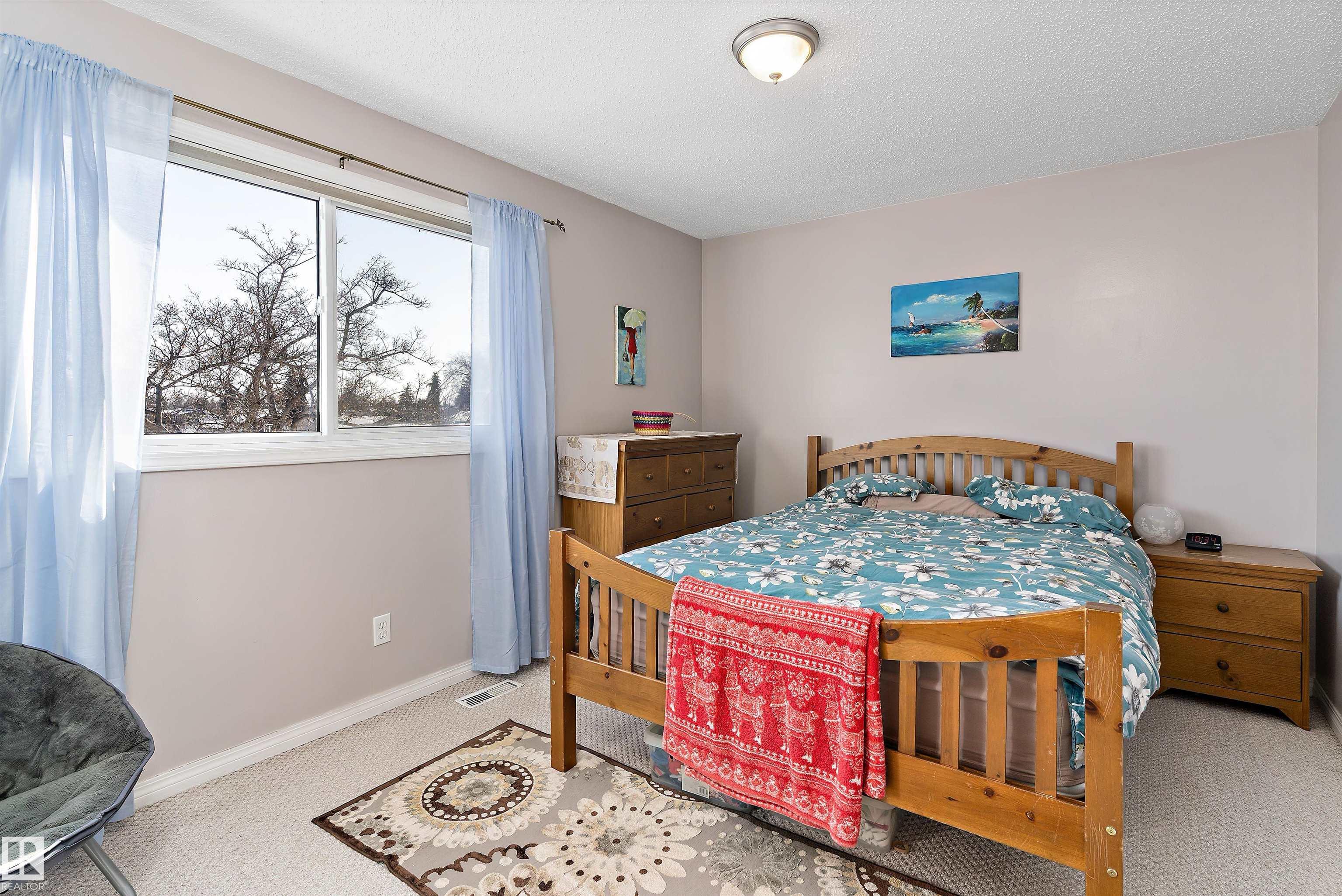https://zimg.paragon.ice.com/ParagonImages/Property/PM/RAE/225392858/22/0/0/9012e65cb47dca13343ac6558844baba/1/05c9f7b0d95269624ed4399e4becf027/225392858-ca3377cc-44a0-4765-b809-cc2d3b35d203.JPG