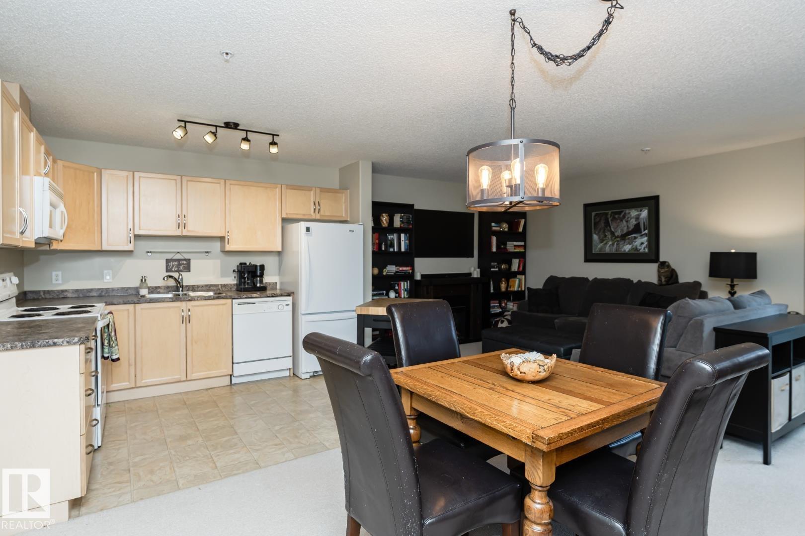 Photo 11 at 113 - 16035 132 Street NW, Oxford, Edmonton