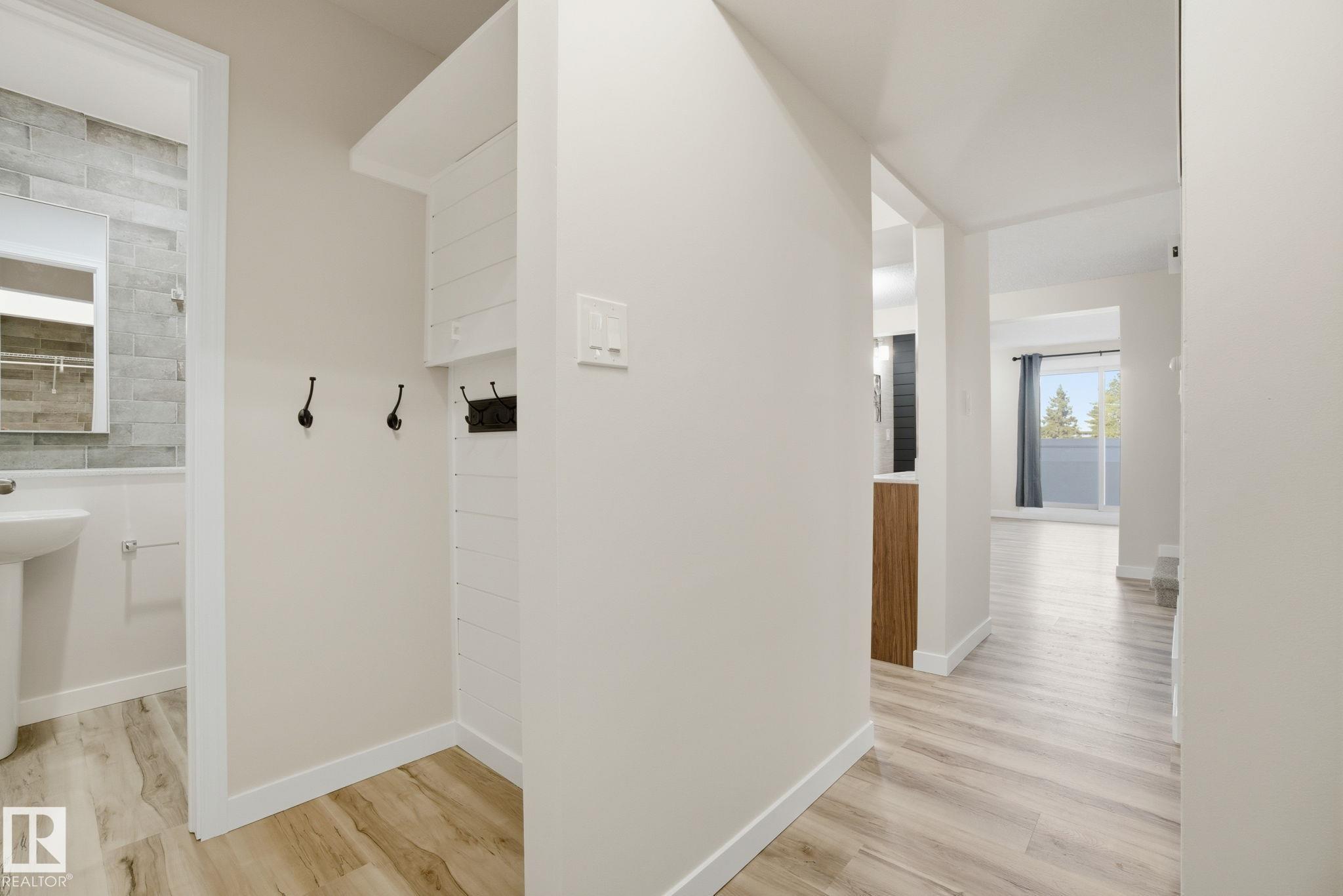 Photo 3 at 71 Lancaster Terrace NW, Dunluce, Edmonton