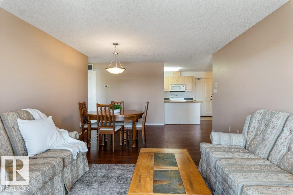 Photo 11 at 322 - 78A Mckenney Avenue, Mission, St. Albert