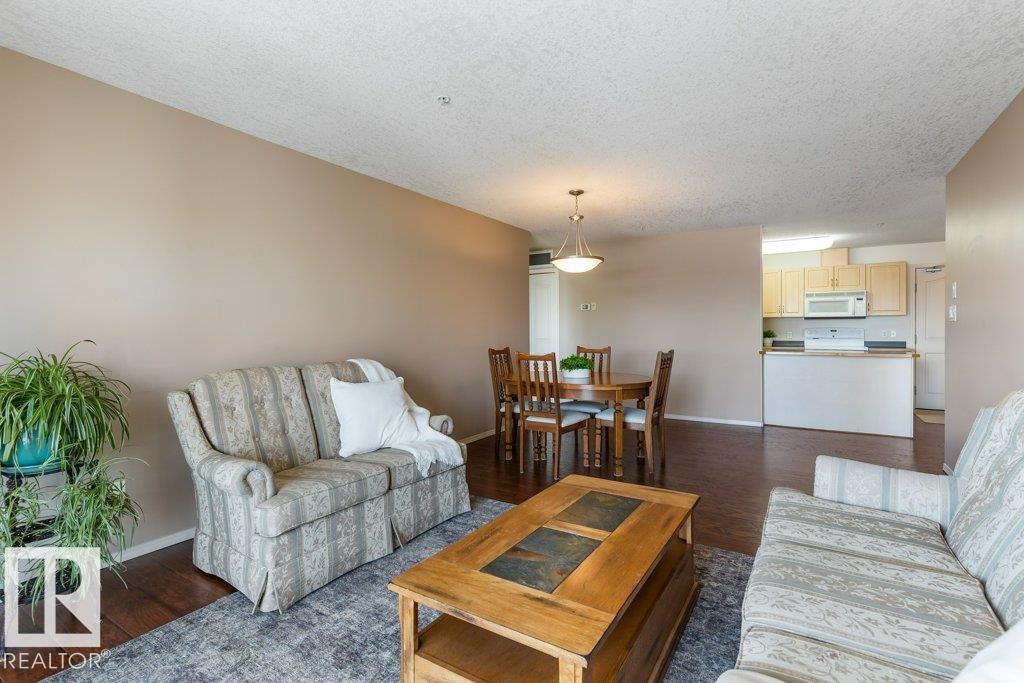 Photo 10 at 322 - 78A Mckenney Avenue, Mission, St. Albert