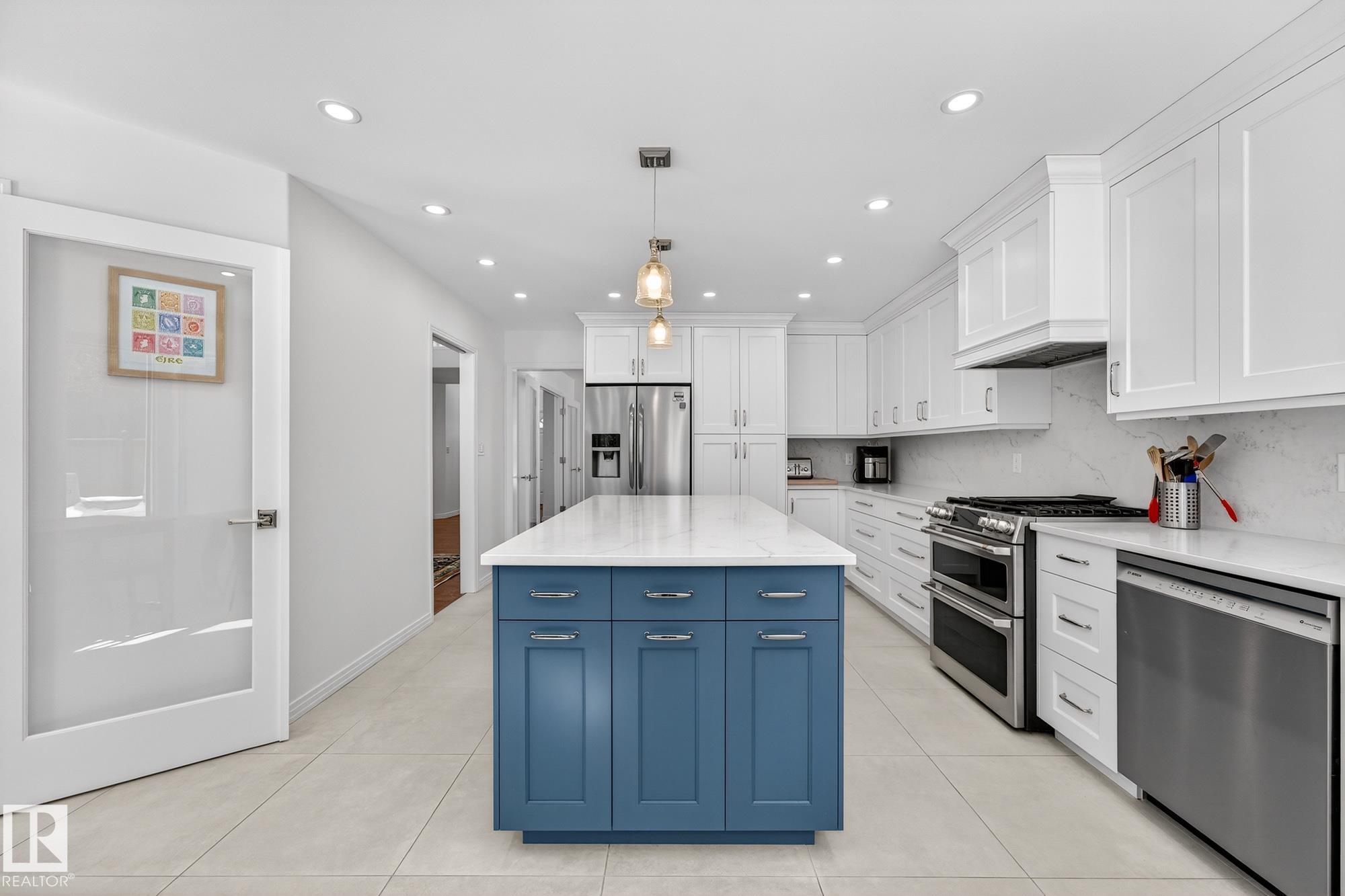 Photo 12 at 1211 Hewgill Place NW, Henderson Estates, Edmonton