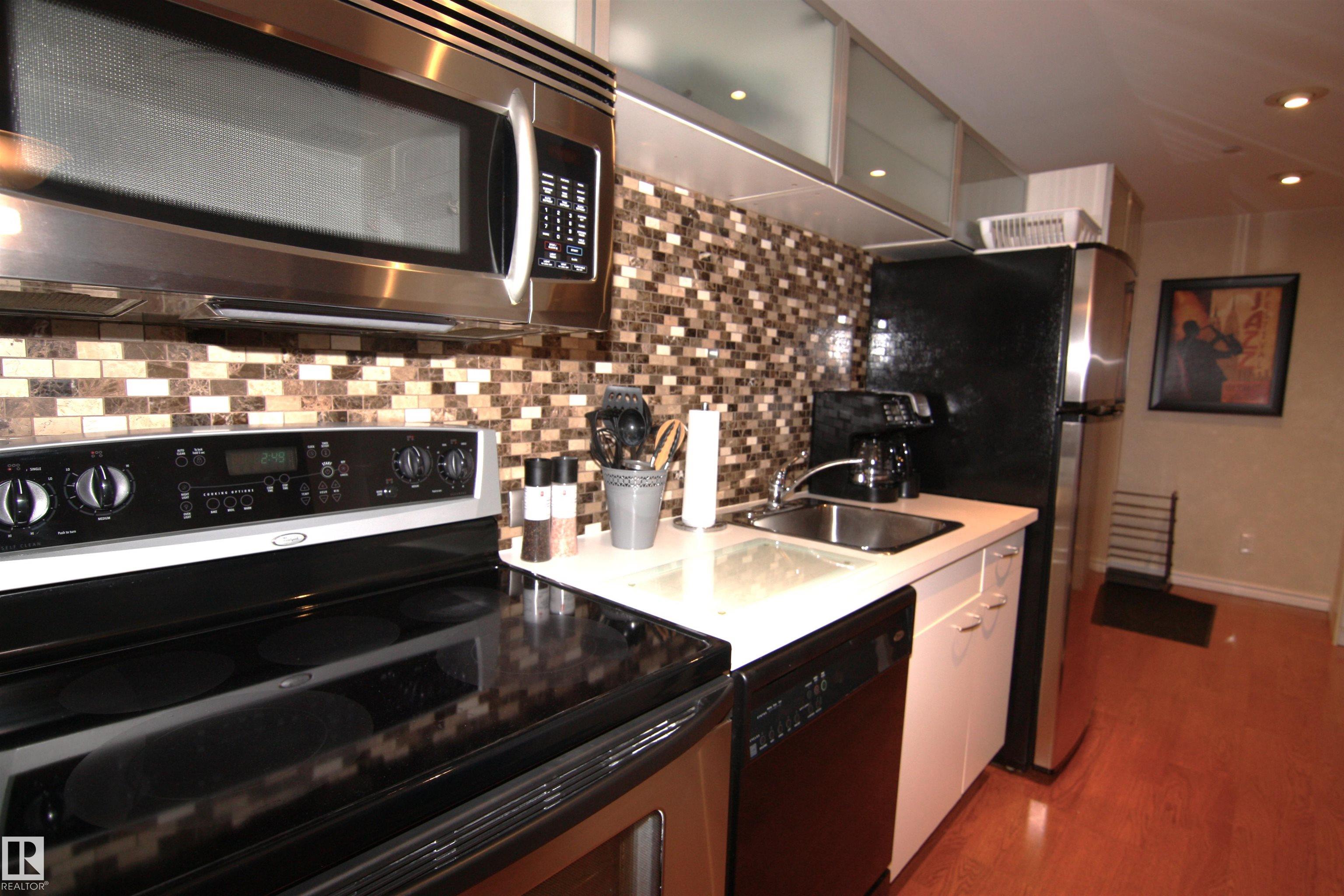 Photo 16 at 10134 100 Street NW, Downtown, Edmonton