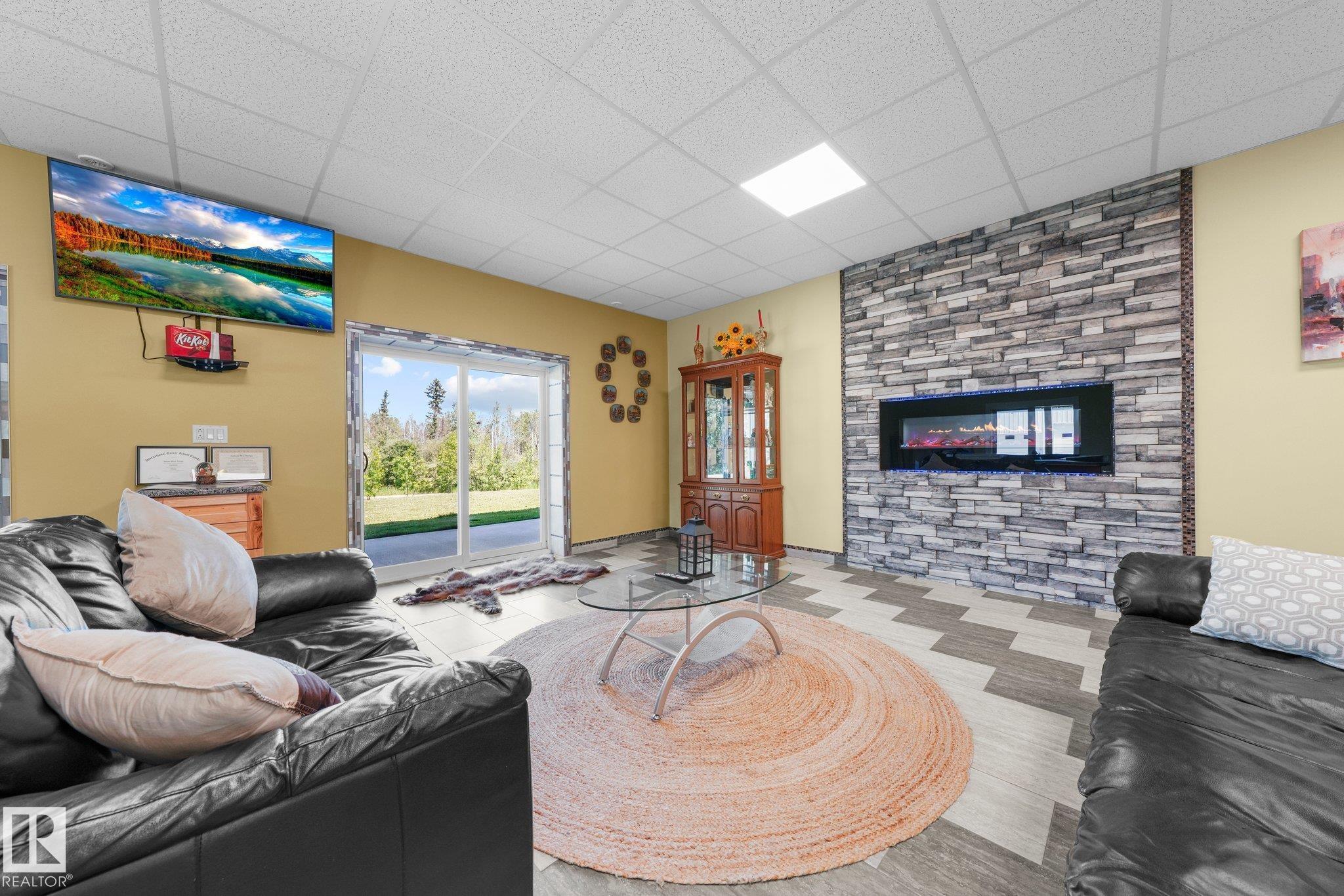 Photo 13 at 51316 Highway 759, Tomahawk, Rural Parkland County