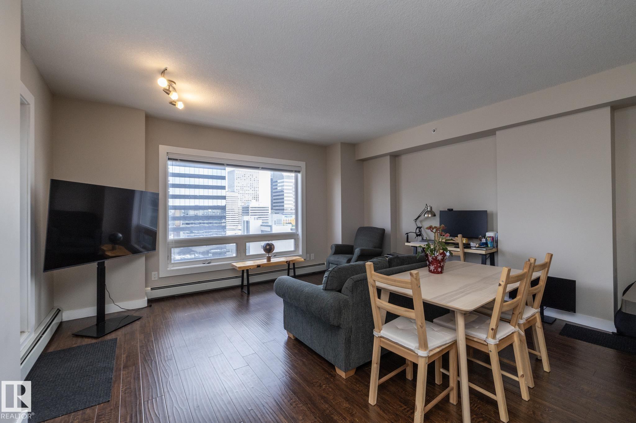 Photo 13 at 1402 - 10136 104 Street NW, Downtown, Edmonton