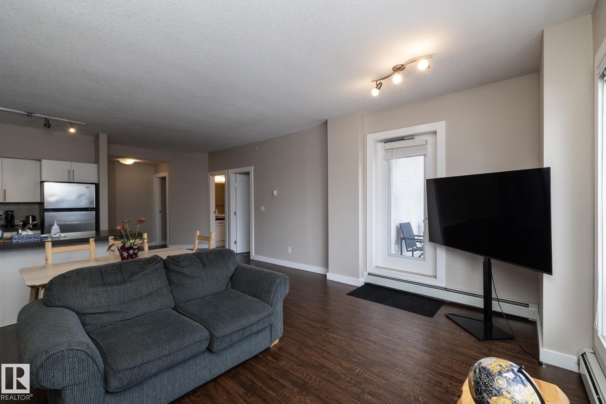 Photo 16 at 1402 - 10136 104 Street NW, Downtown, Edmonton