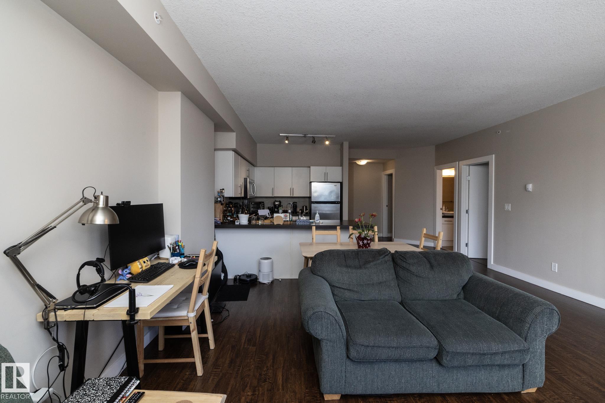 Photo 17 at 1402 - 10136 104 Street NW, Downtown, Edmonton