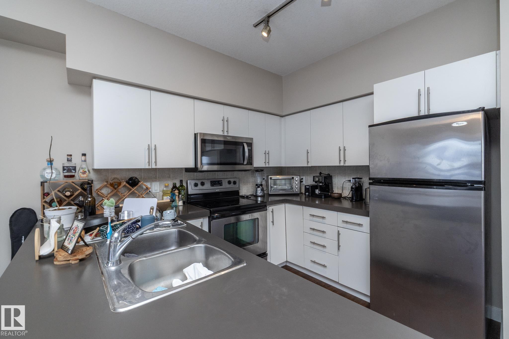 Photo 19 at 1402 - 10136 104 Street NW, Downtown, Edmonton