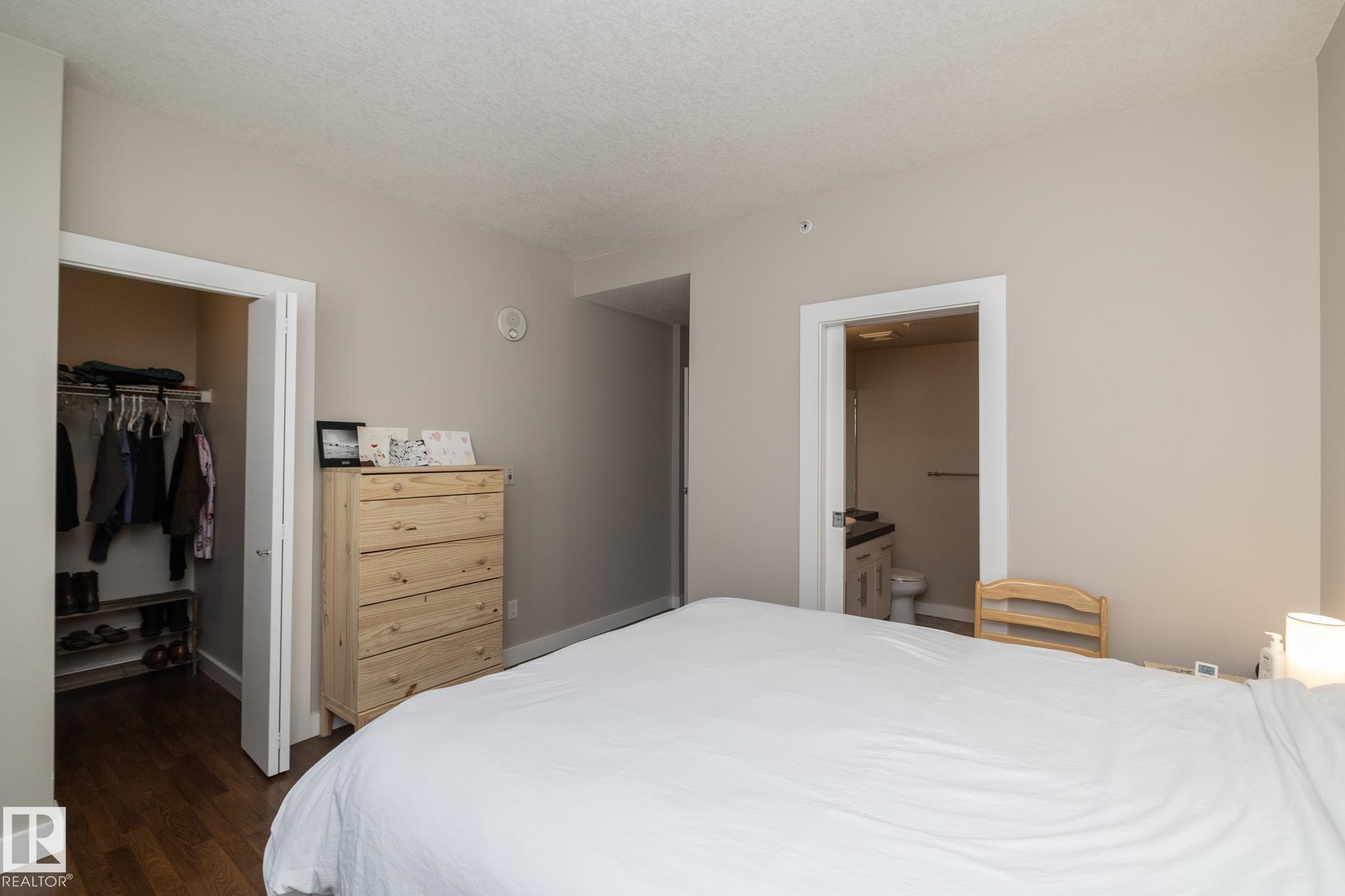 Photo 23 at 1402 - 10136 104 Street NW, Downtown, Edmonton