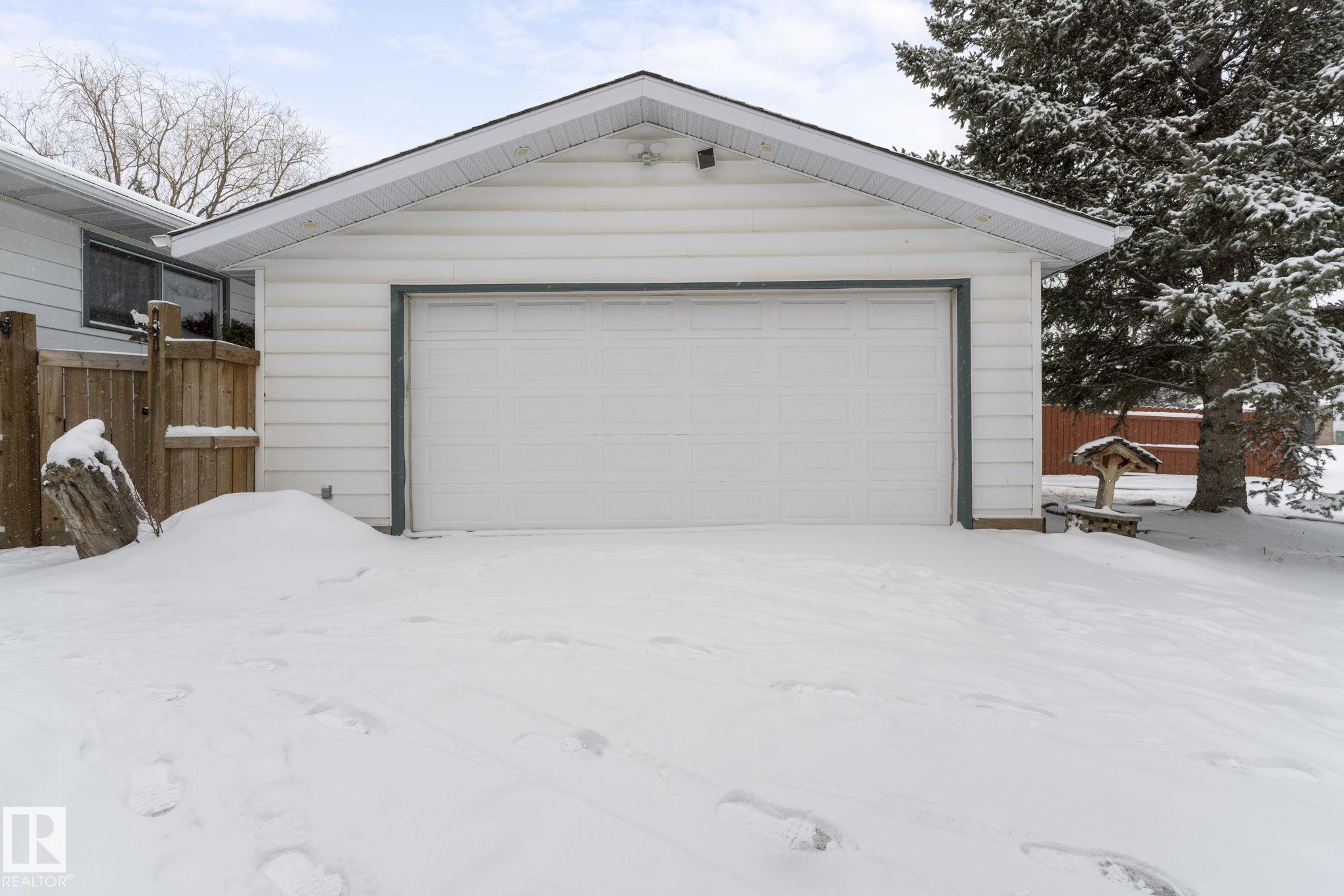 Photo 37 at 17815 62c Avenue NW, Ormsby Place, Edmonton