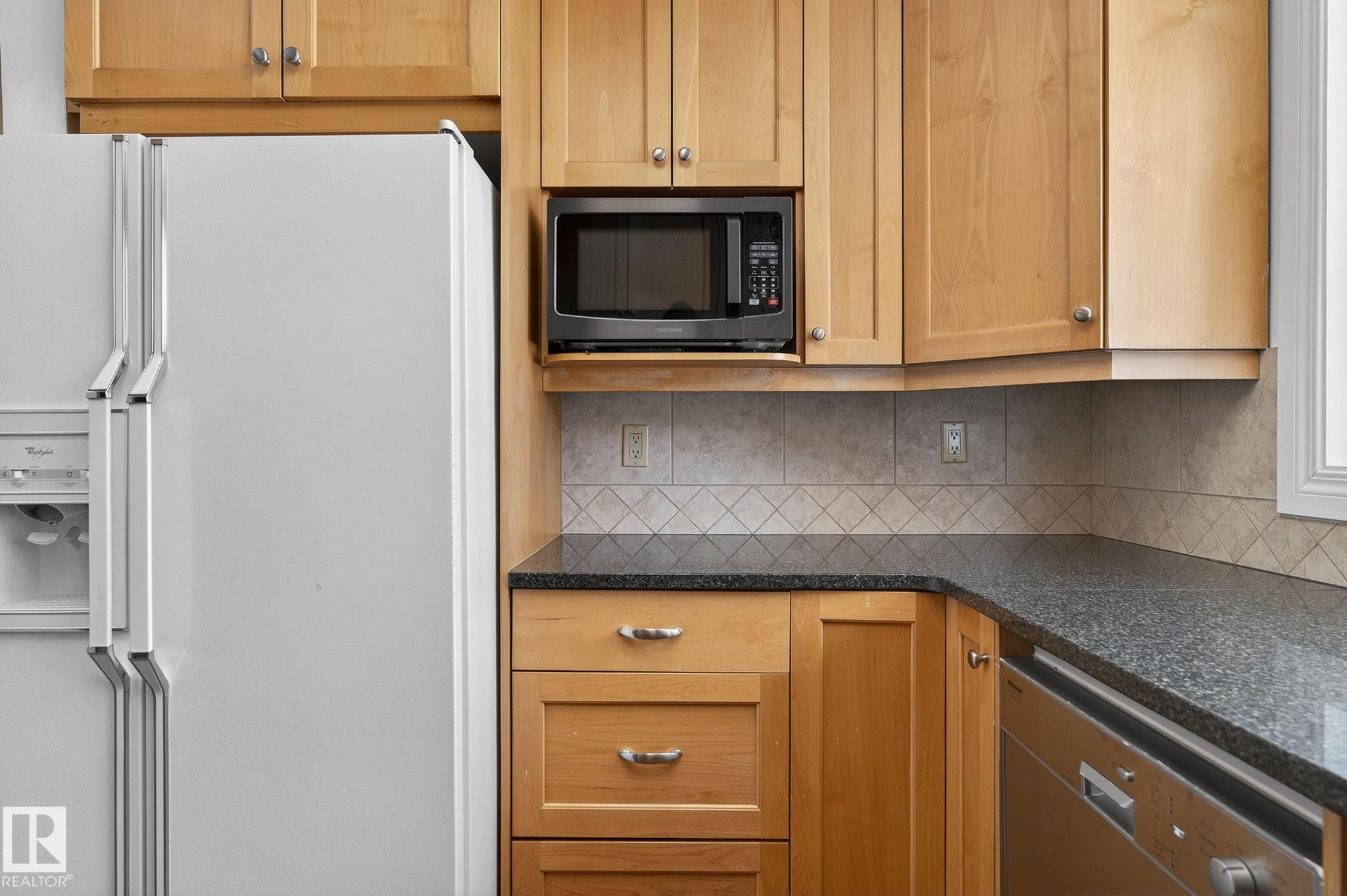 Photo 18 at 15404 Rio Terrace Drive NW, Rio Terrace, Edmonton