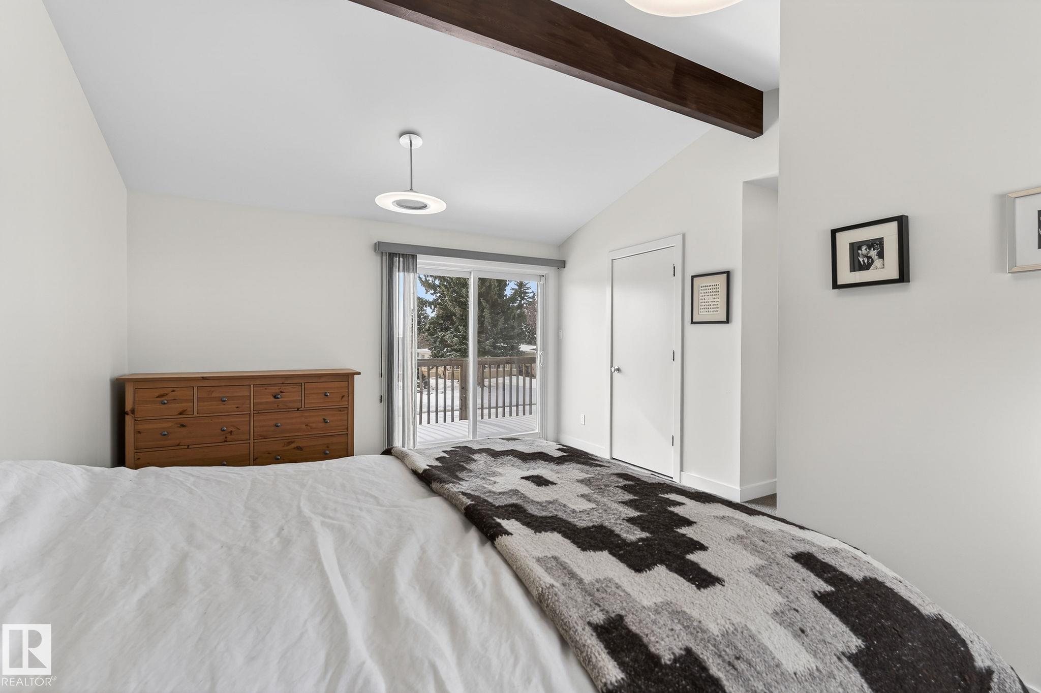 Photo 34 at 15404 Rio Terrace Drive NW, Rio Terrace, Edmonton