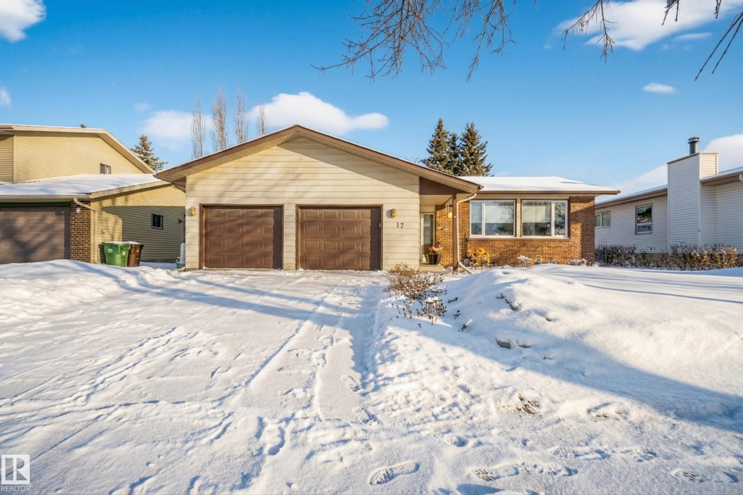 17 Austin Crescent, Akinsdale, St. Albert