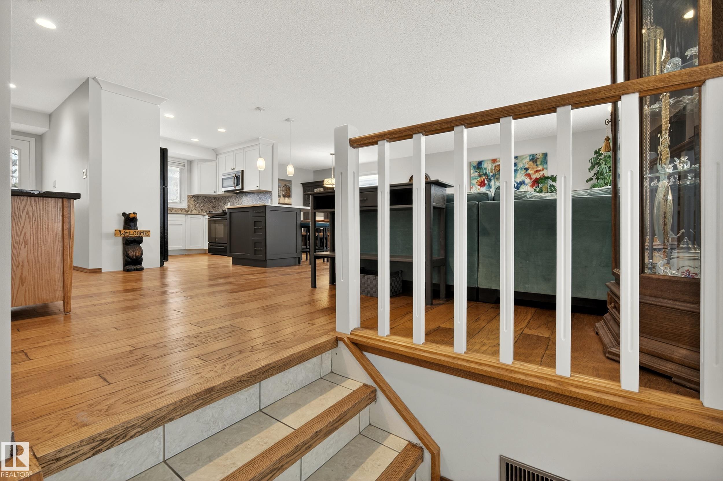 17 Austin Crescent, Akinsdale, St. Albert