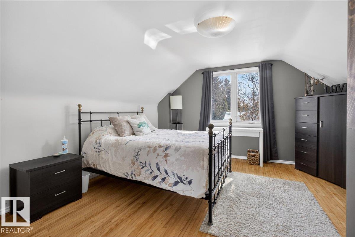 Photo 28 at 11302 56 Street NW, Highlands, Edmonton