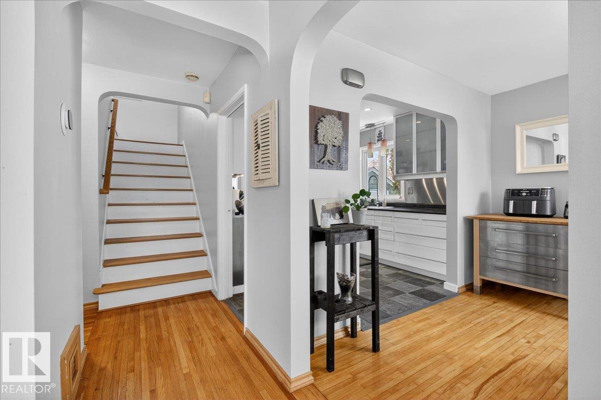 Photo 7 at 11302 56 Street NW, Highlands, Edmonton