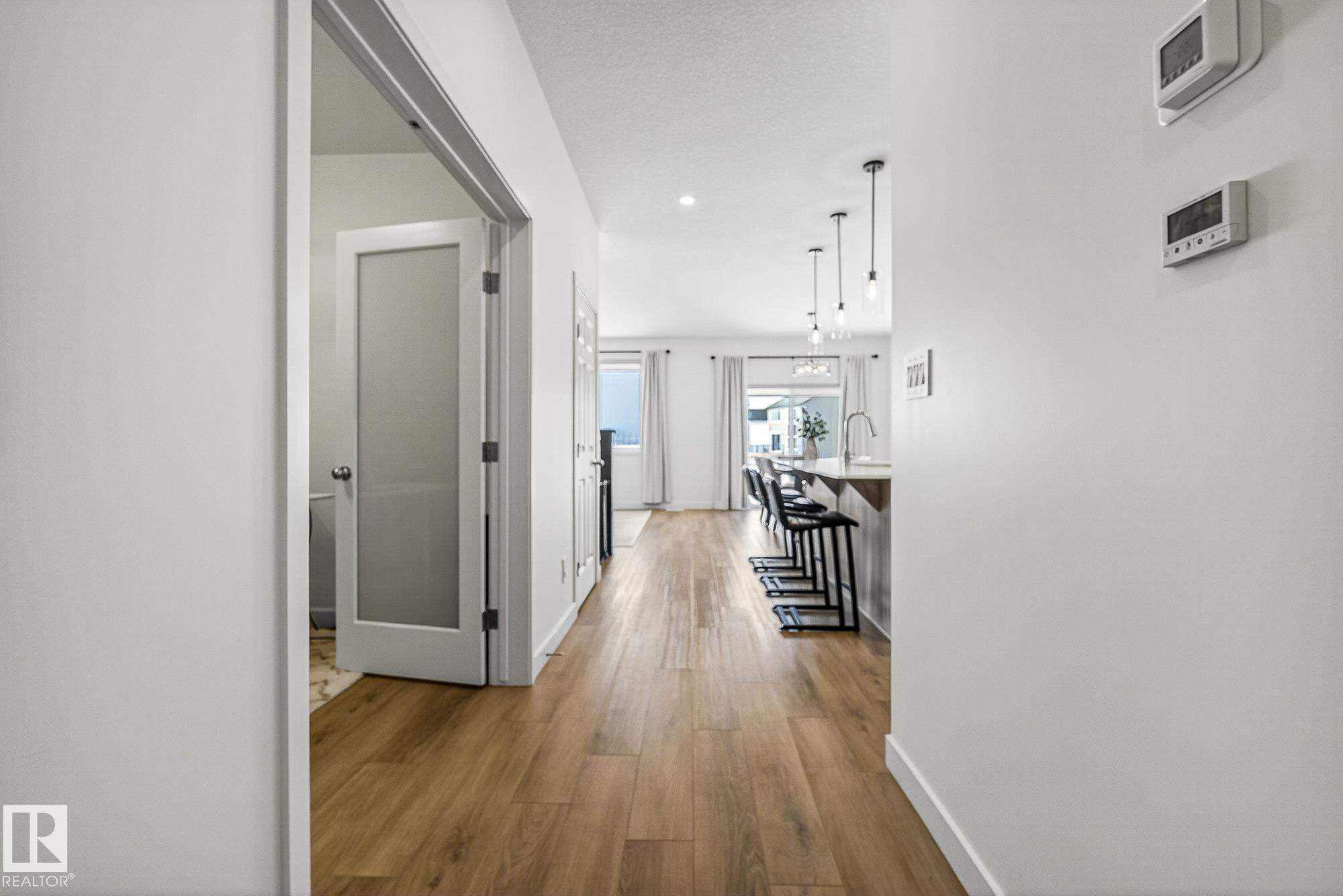 18 Nouveau Drive, North Ridge, St. Albert