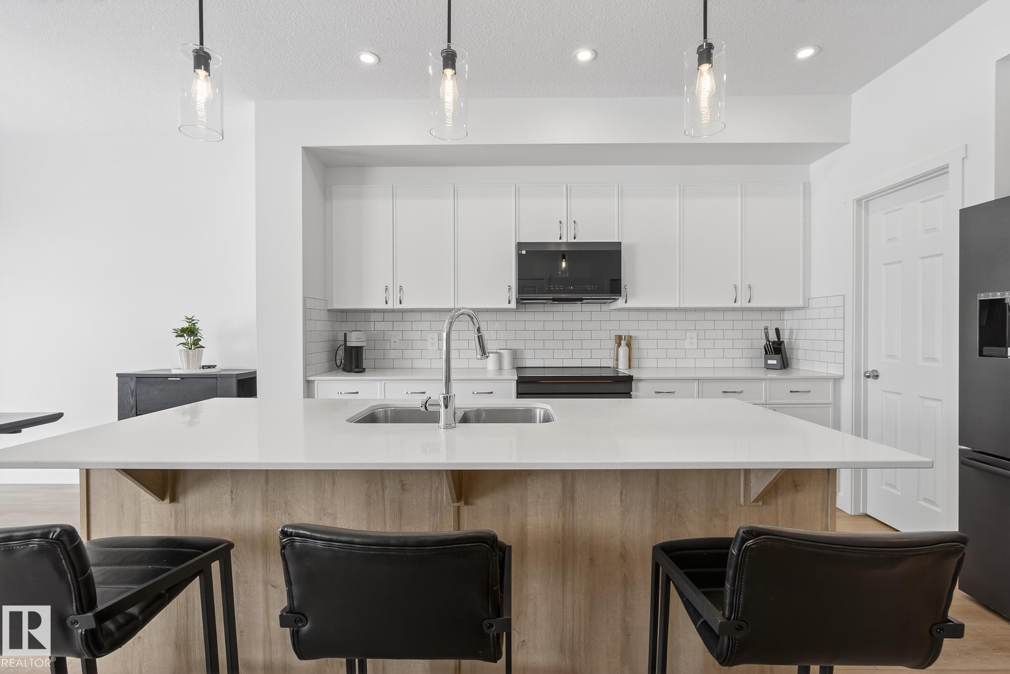 Photo 9 at 18 Nouveau Drive, North Ridge, St. Albert