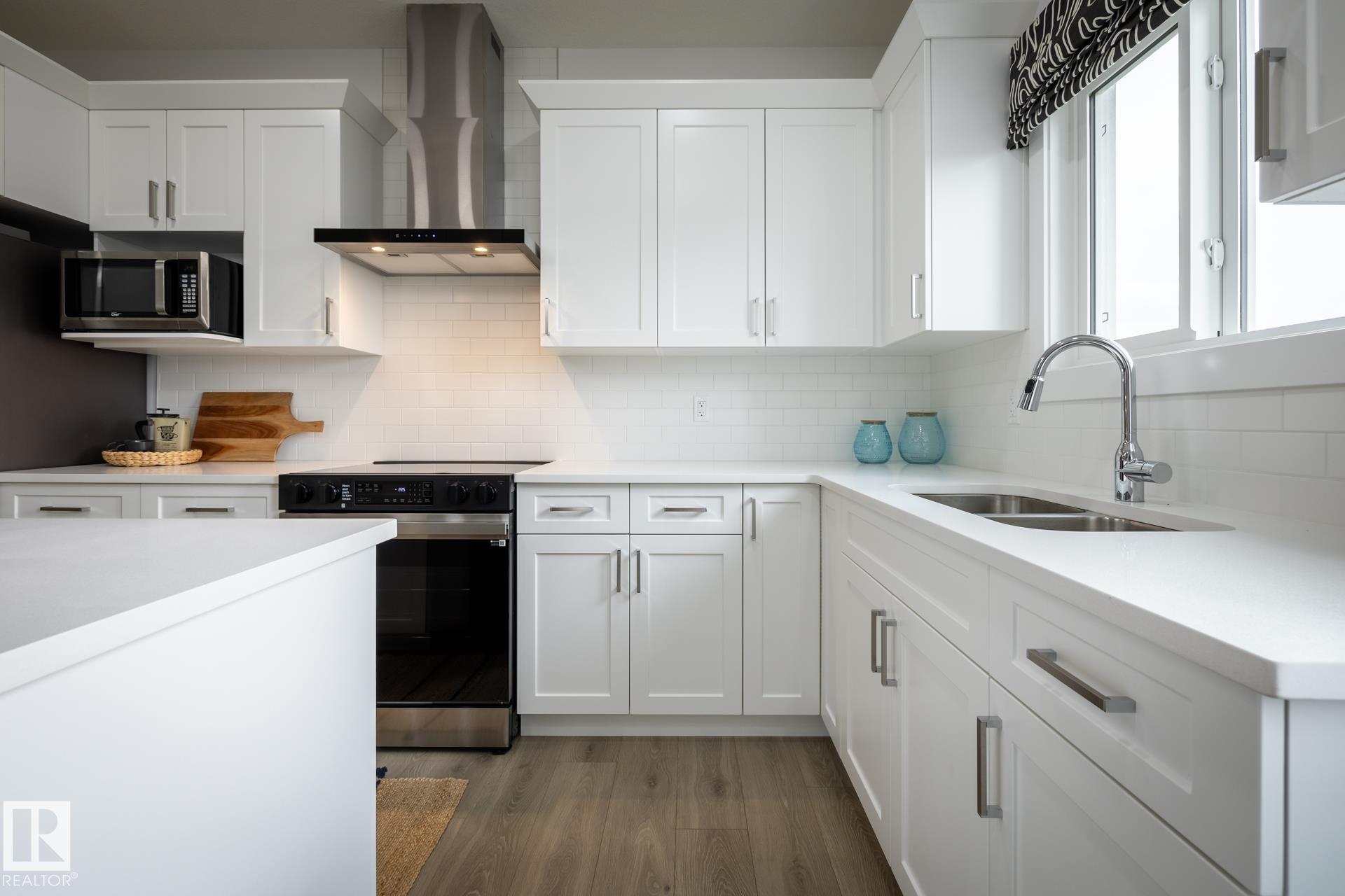 Photo 9 at 20818 15a Avenue NW, Stillwater, Edmonton