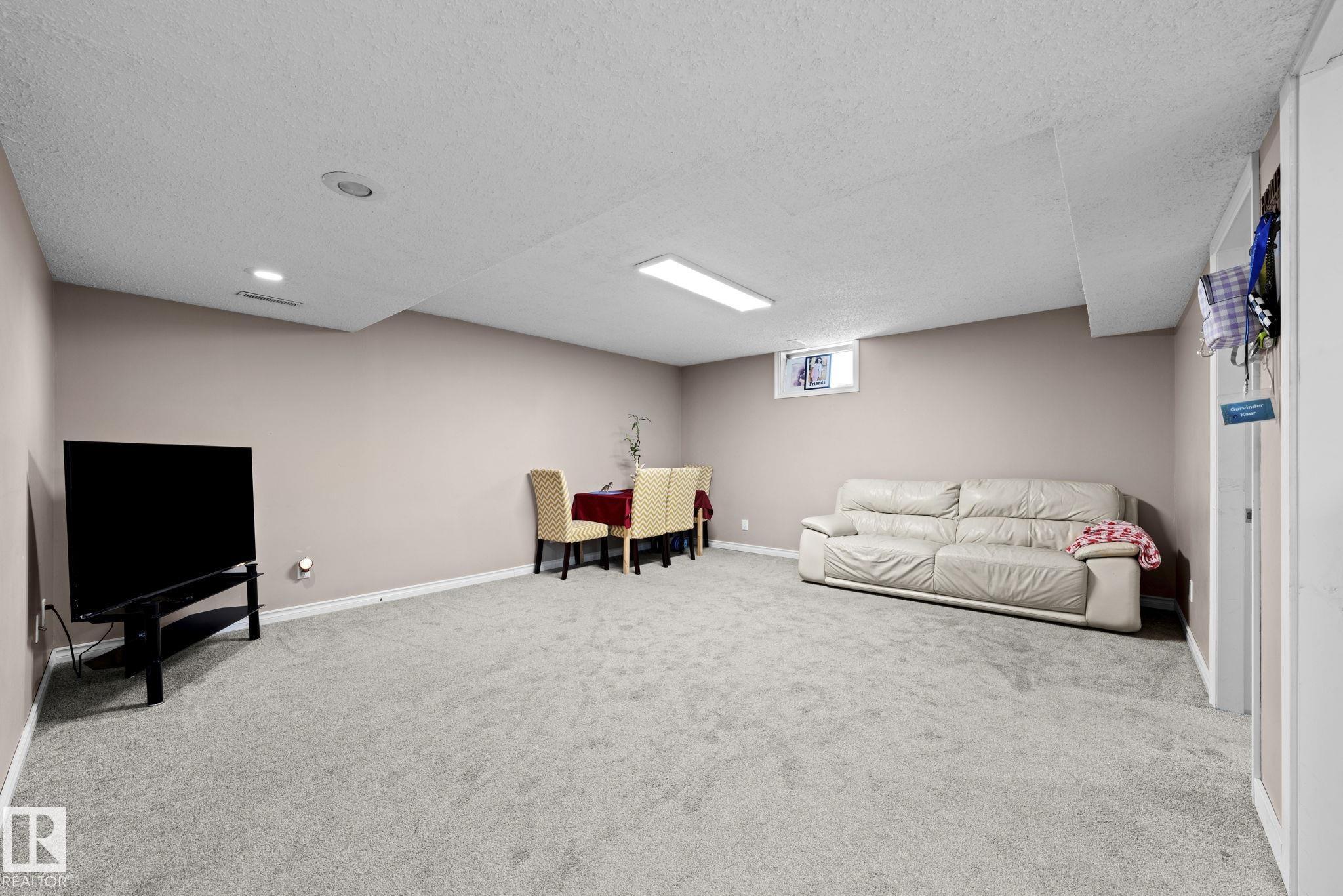 Photo 26 at 5418 17a Avenue NW, Meyokumin, Edmonton