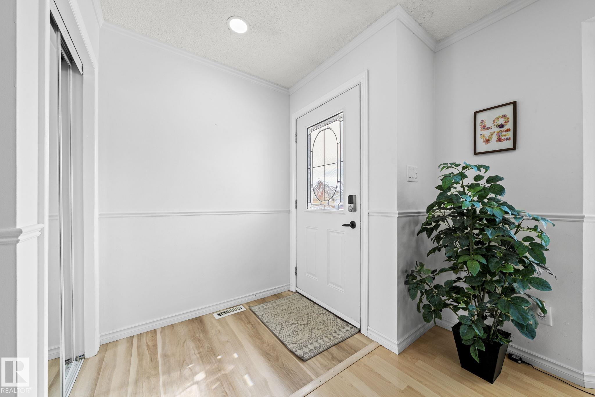 5418 17a Avenue NW, Meyokumin, Edmonton