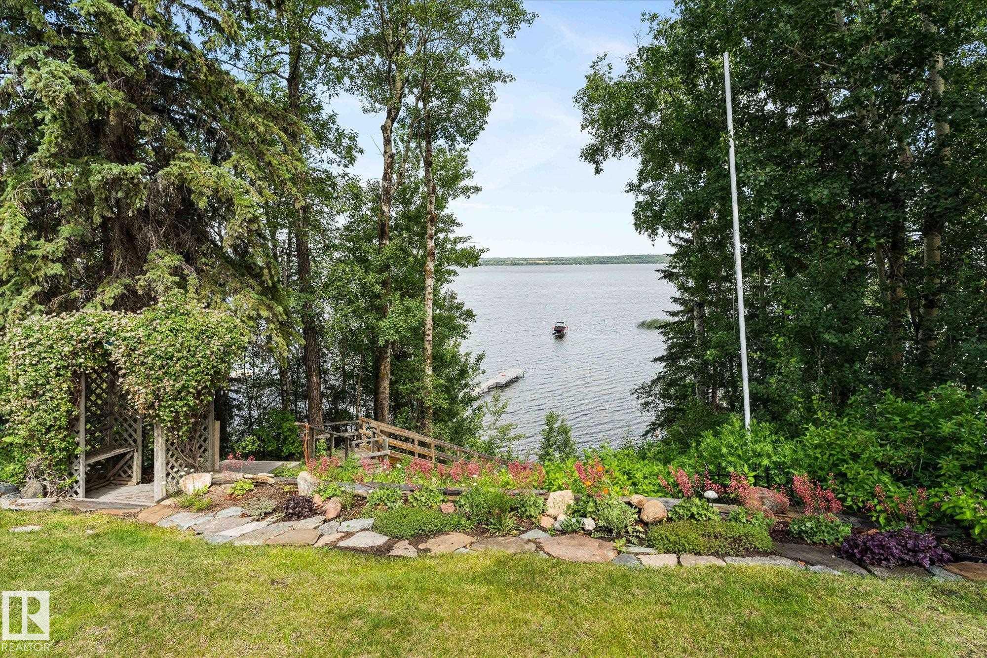 Photo 28 at 16 - 53004 Rge Road 54a, South Seba Beach, Rural Parkland County