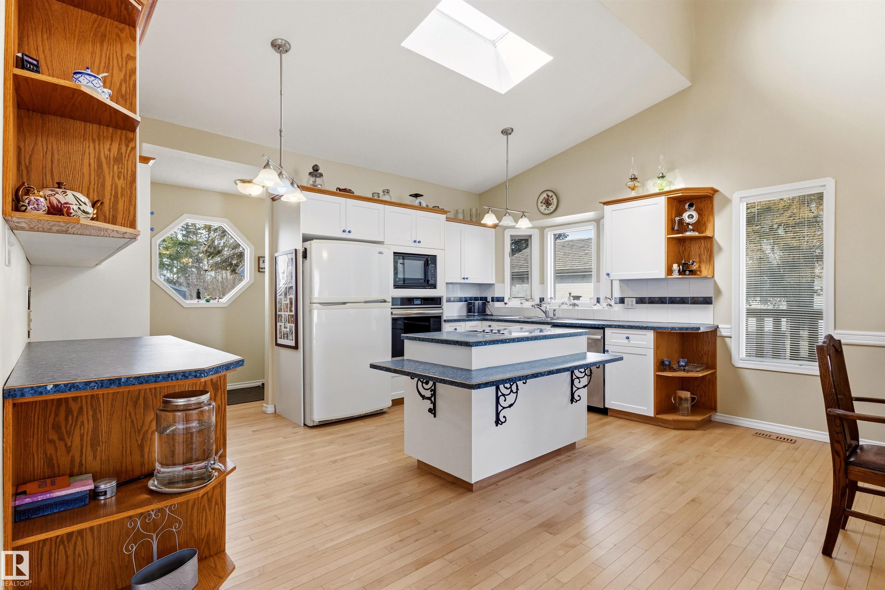 Photo 8 at 16 - 53004 Rge Road 54a, South Seba Beach, Rural Parkland County