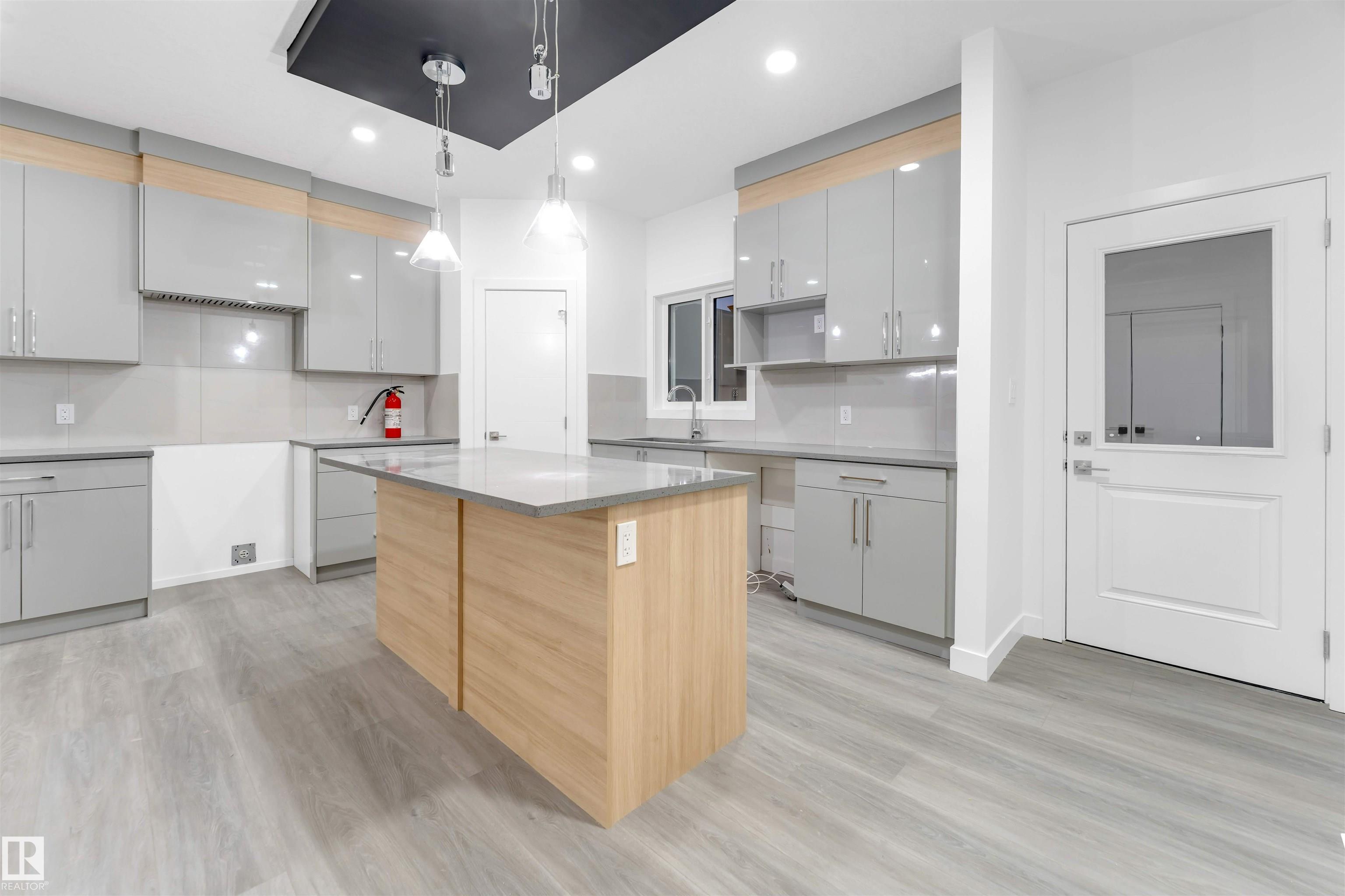 444 Crystal Creek, Crystal Creek, Leduc