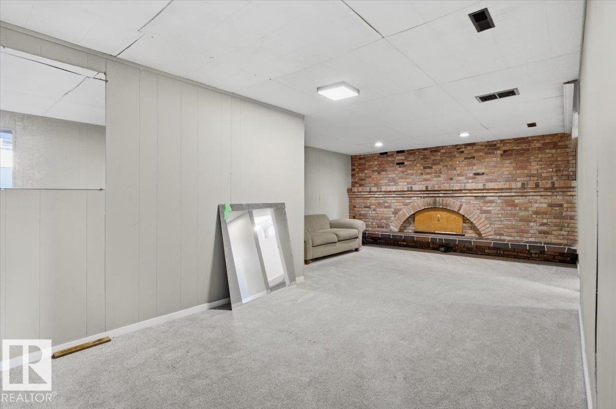 Photo 20 at 12109 35 Street NW, Beacon Heights, Edmonton