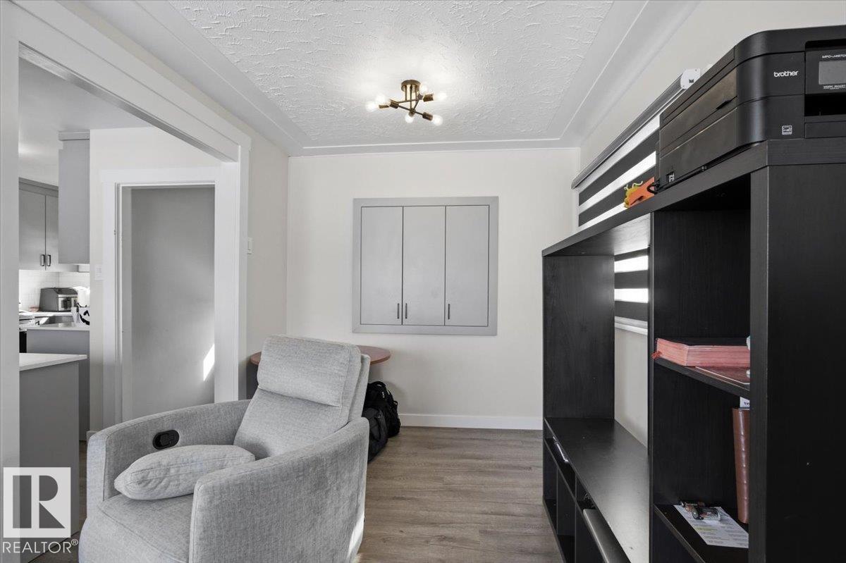 Photo 9 at 12109 35 Street NW, Beacon Heights, Edmonton