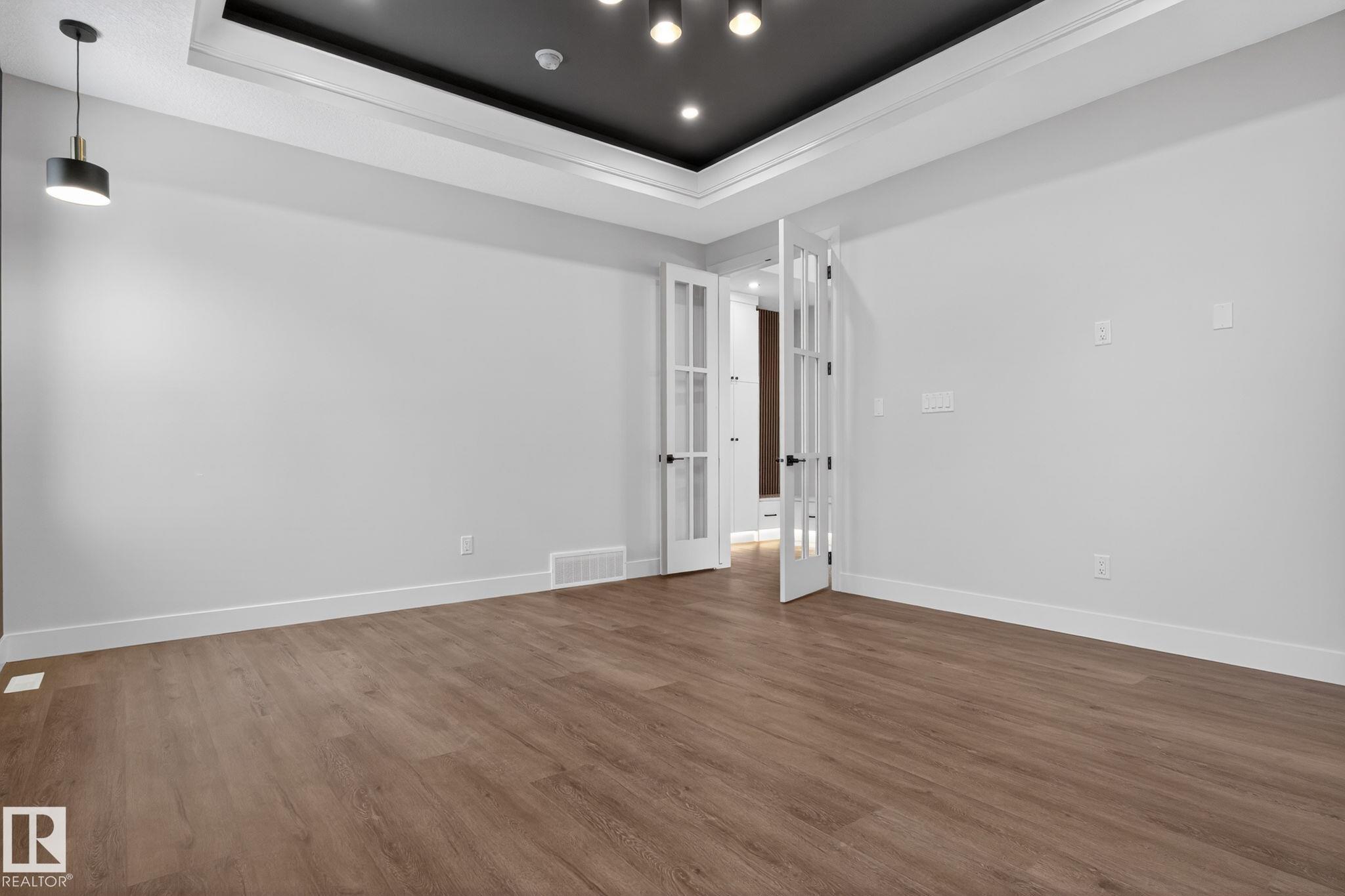 Photo 28 at 1129 Gyrfalcon Crescent NW, Hawks Ridge, Edmonton