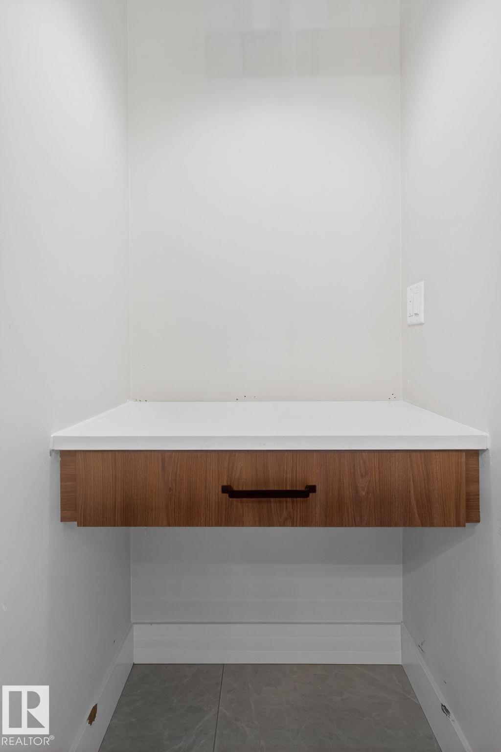 Photo 33 at 1129 Gyrfalcon Crescent NW, Hawks Ridge, Edmonton