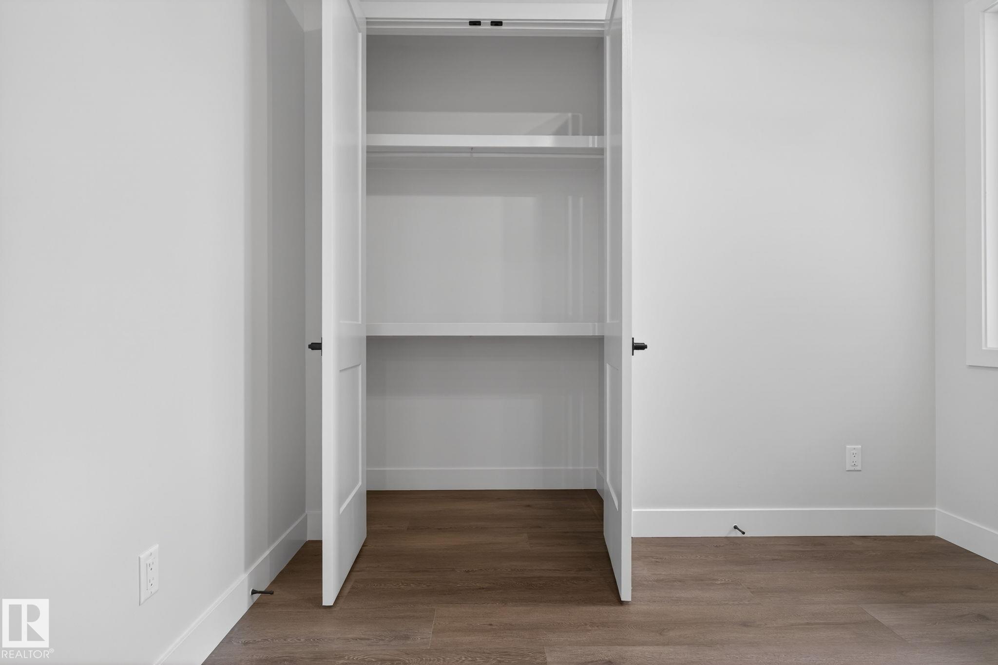 Photo 37 at 1129 Gyrfalcon Crescent NW, Hawks Ridge, Edmonton