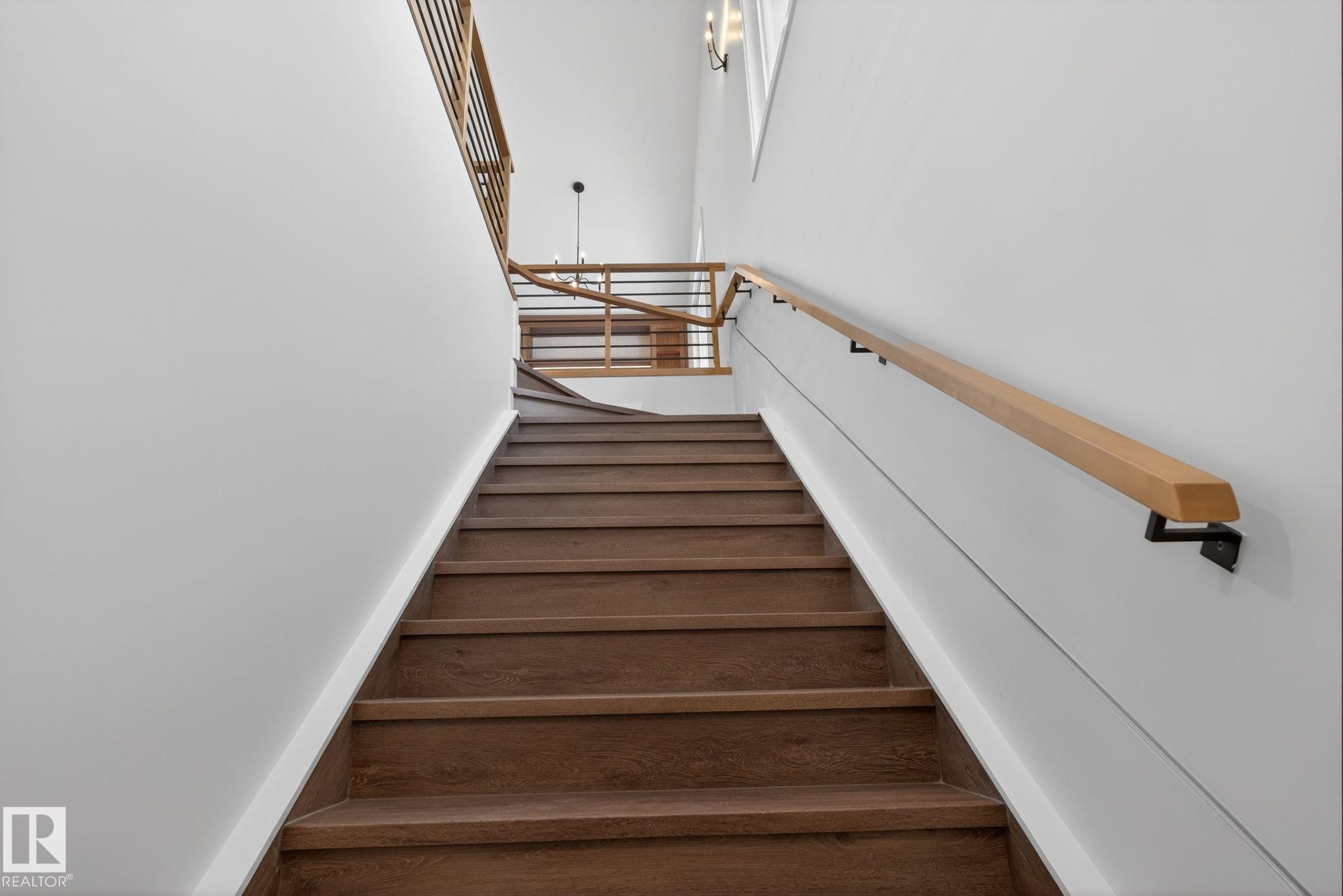 Photo 42 at 1129 Gyrfalcon Crescent NW, Hawks Ridge, Edmonton