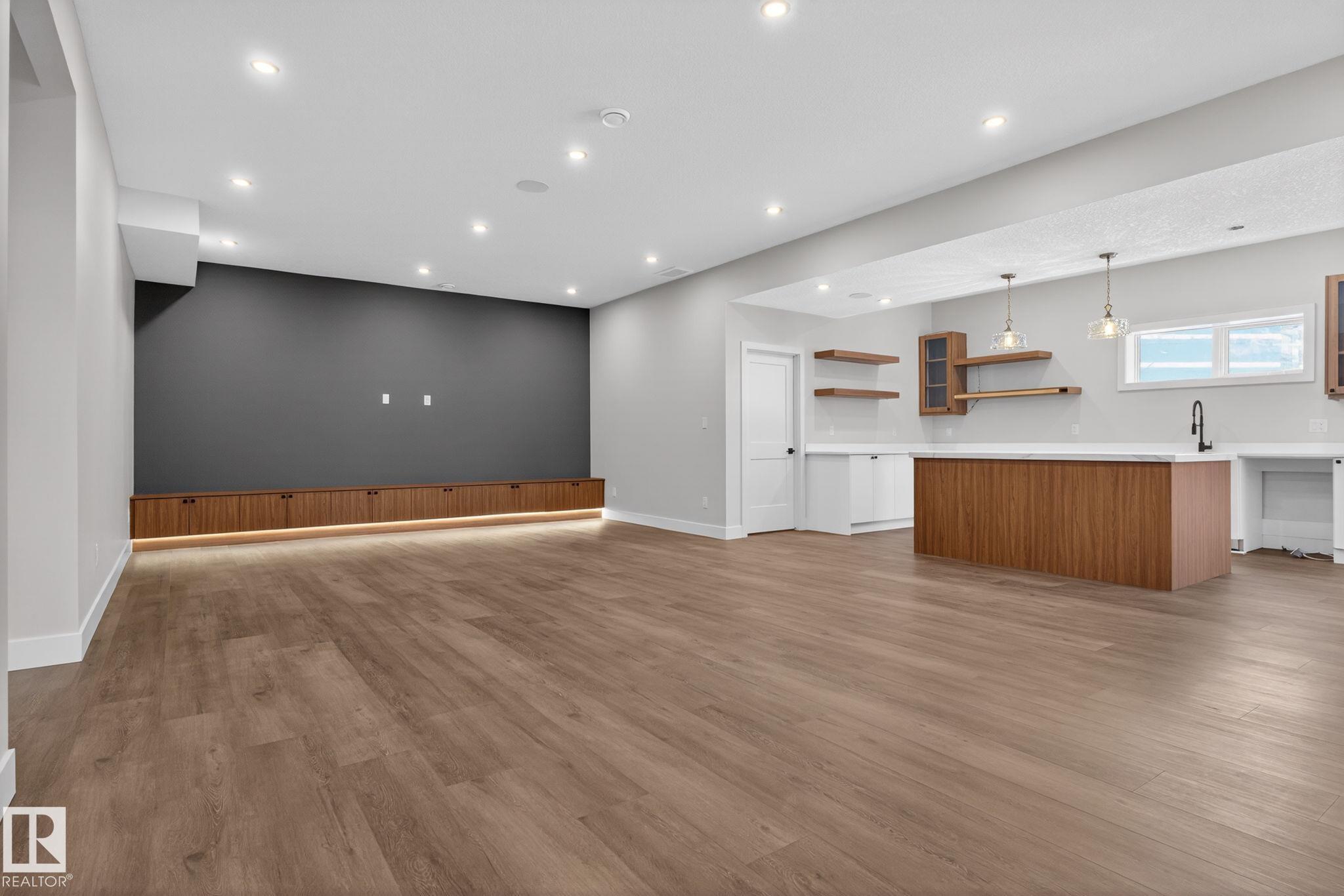 Photo 43 at 1129 Gyrfalcon Crescent NW, Hawks Ridge, Edmonton