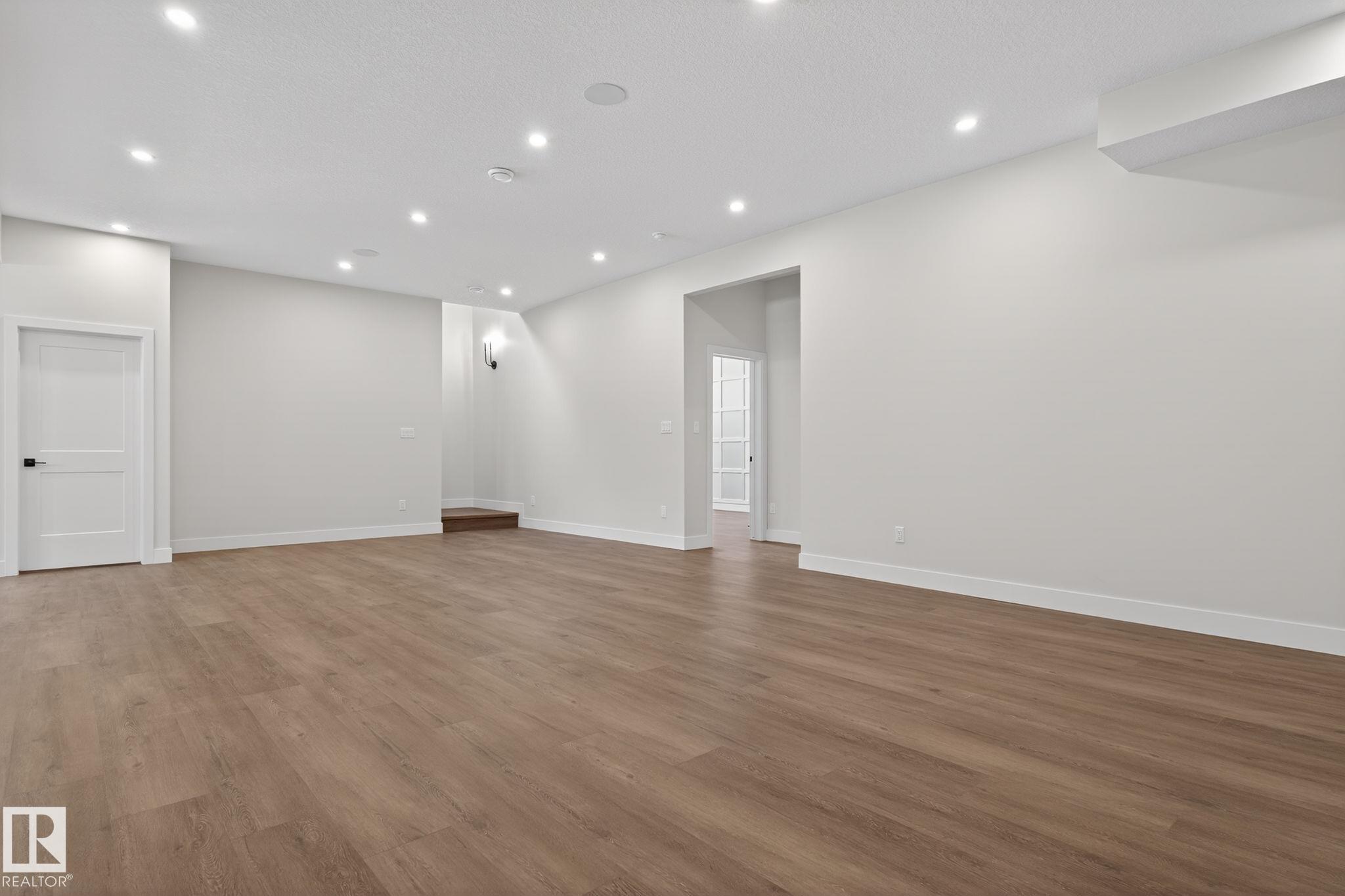 Photo 46 at 1129 Gyrfalcon Crescent NW, Hawks Ridge, Edmonton