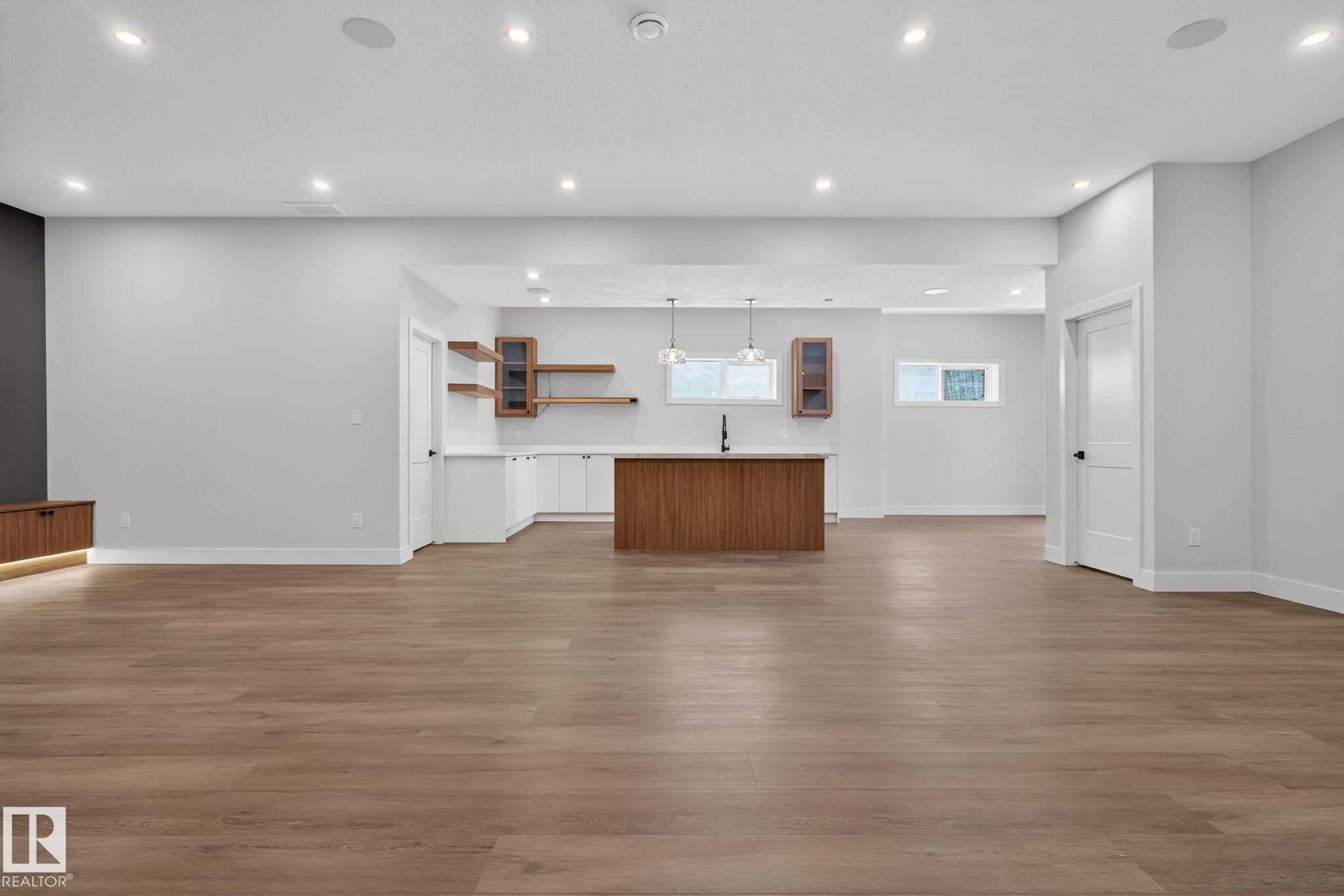 Photo 59 at 1129 Gyrfalcon Crescent NW, Hawks Ridge, Edmonton