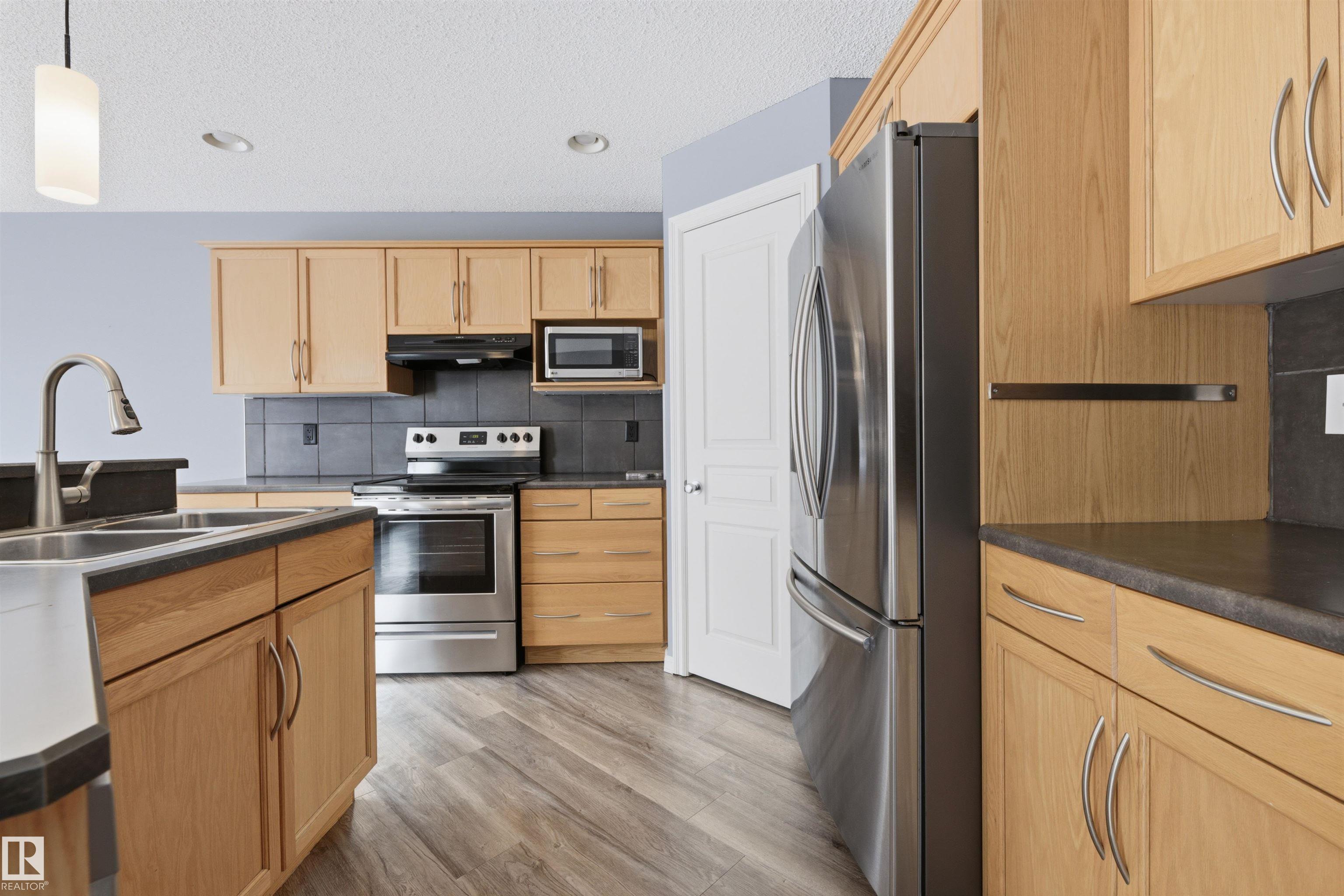 Photo 16 at 125 Rue Masson, Montalet, Beaumont